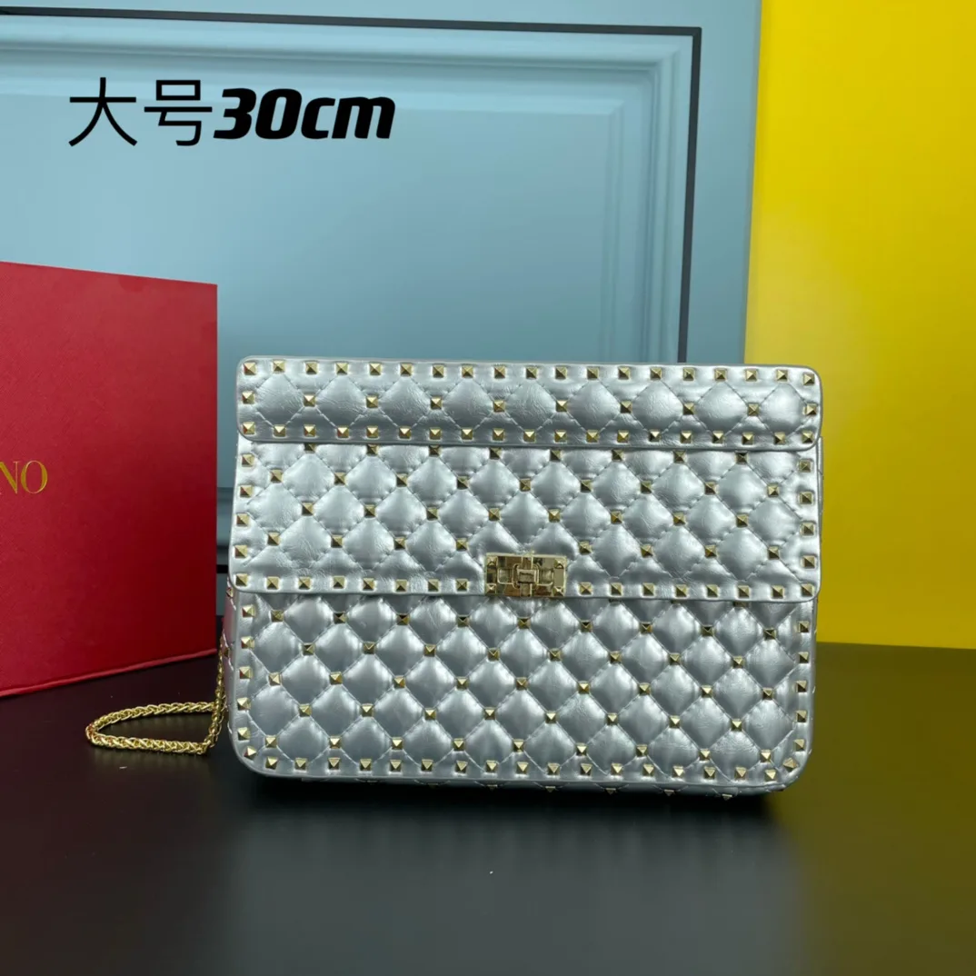 レディース ショルダーバッグ 定番 チェーン 人気 ロック スタッズ ヴァレンティノ バッグ コピー レディース ショルダーバッグ 定番 チェーン 人気 ロック スタッズ ヴァレンティノ バッグ コピー