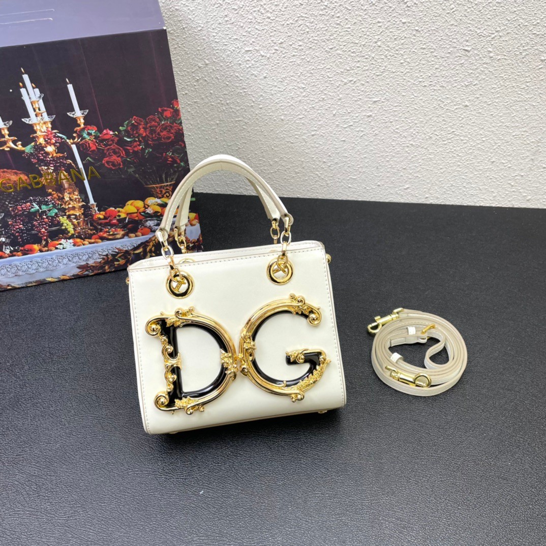 DG GIRLS バッグ スモール カーフスキン ドルチェ&ガッバーナ バッグ コピー ハンドバッグ ホワイト DG GIRLS バッグ スモール カーフスキン ドルチェ&ガッバーナ バッグ コピー ハンドバッグ ホワイト