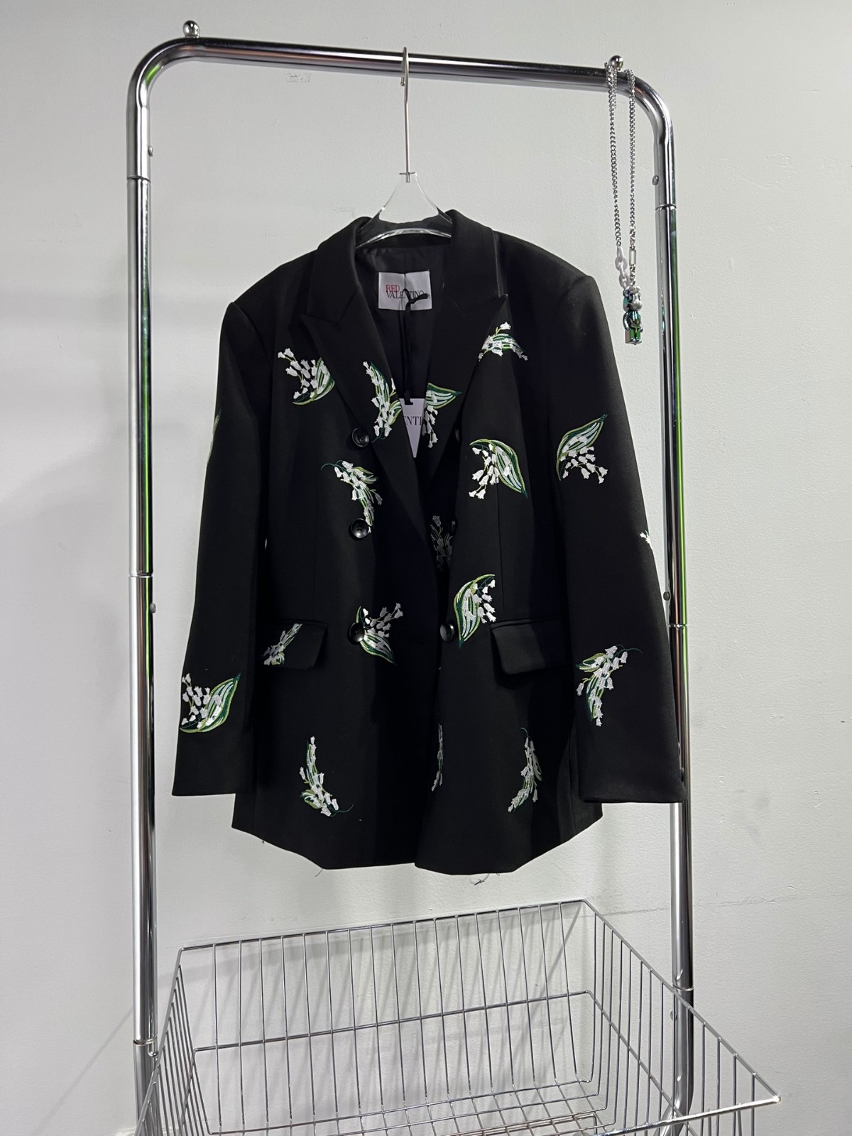 上品 ファッション 刺繍入り ヴァレンティノ ジャケット コピー レディース 長袖 テーラードジャケット