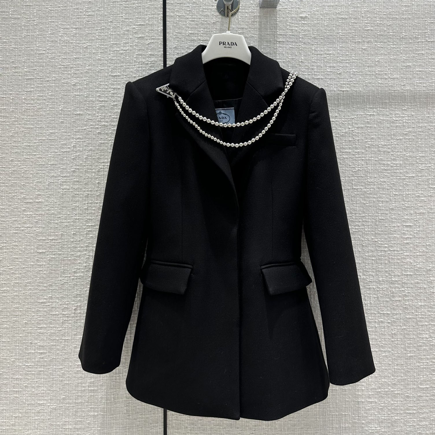 	 プラダ ジャケット コピー スリム 女性らしい 上品 エレガント ウール シングルブレスト 