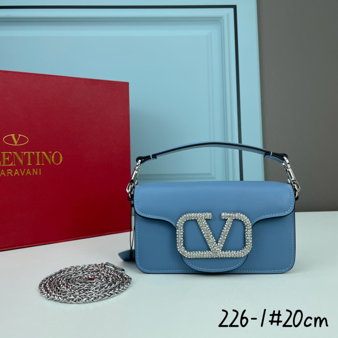 エレガント ヴァレンティノ バッグ コピー スモール クリスタル Vロゴ ショルダーバッグ ブルー