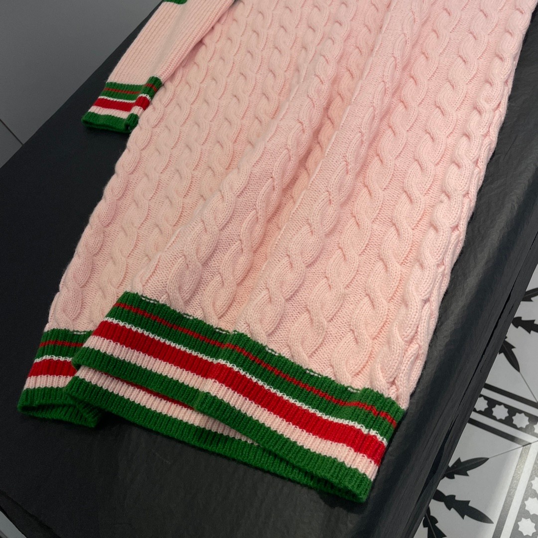 adidas x Gucci ウール ニット ドレス グッチ ワンピース コピー adidas x Gucci ウール ニット ドレス グッチ ワンピース コピー