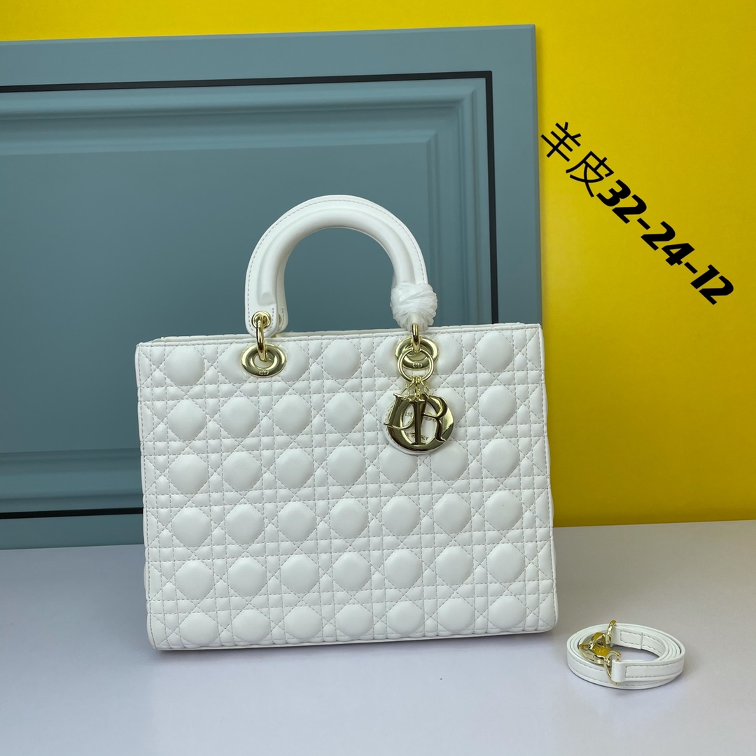 クリスチャン・ディオール スーパーコピー ラムスキン LADY DIOR ラージバッグ ホワイト