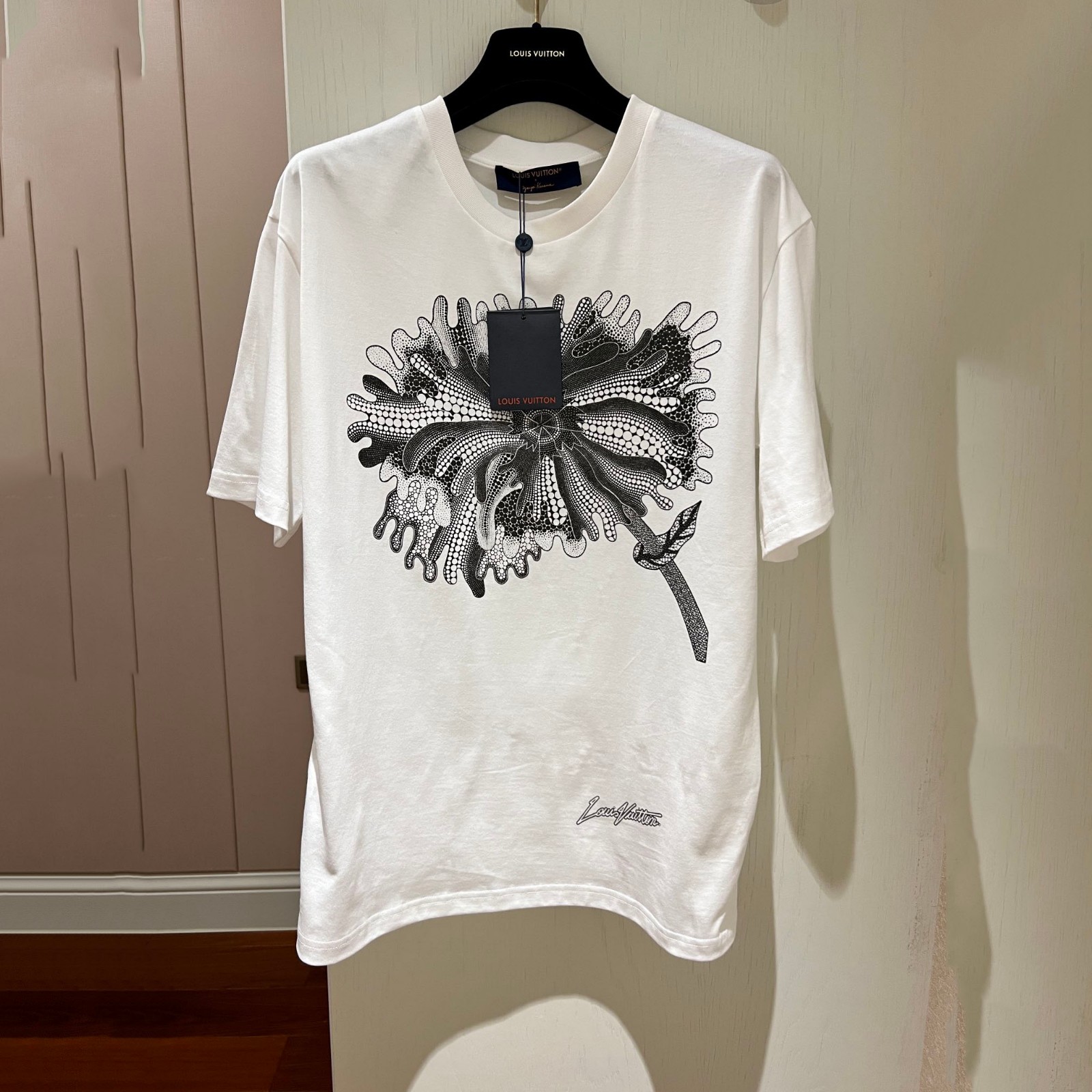 ユニセックス ゆったり LV ×草間彌生 フラワーTシャツ ルイヴィトン Tシャツ コピー 半袖