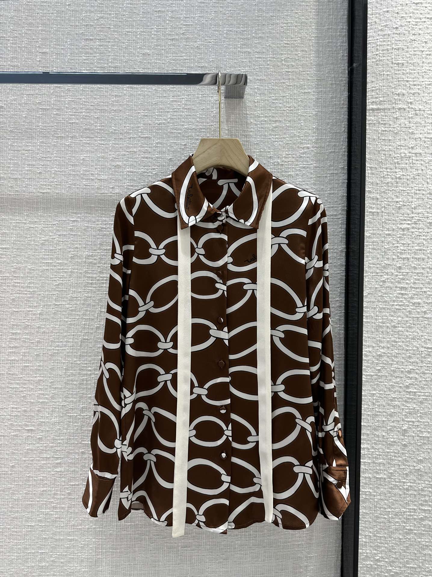 ヴァレンティノ シャツ コピー レディース Valentino CHAIN 1967 シャツ シルク ロゴ 