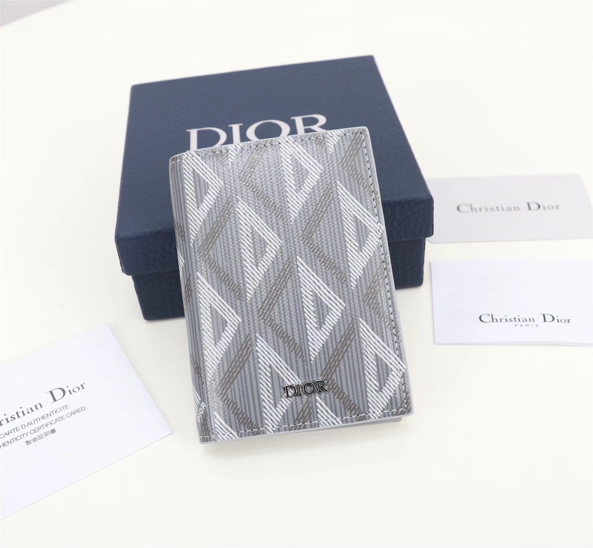 クリスチャン・ディオール 財布 コピー CD Diamond キャンバス 2つ折りカードホルダー 