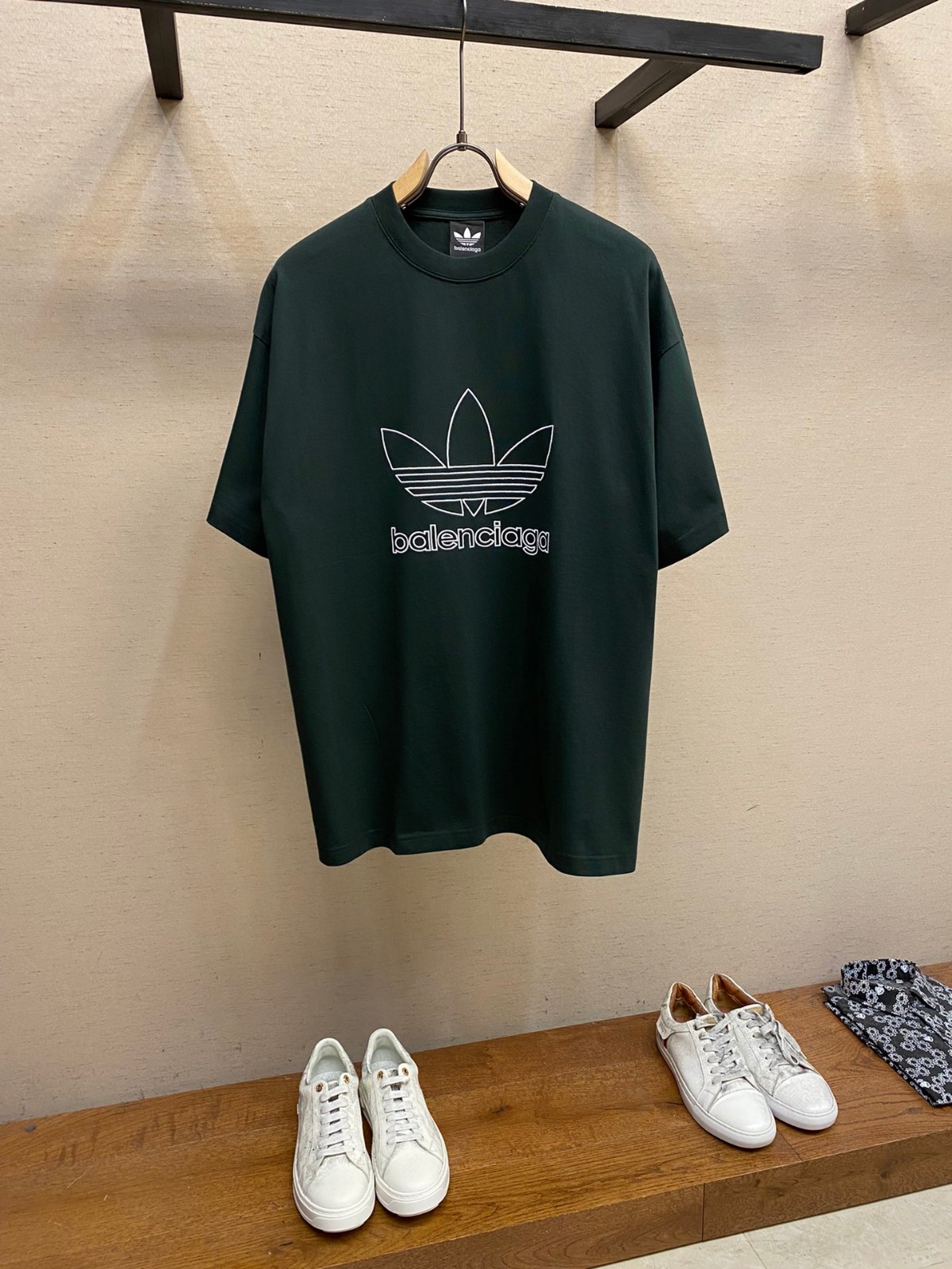 大人気 BALENCIAGA×adidas オーバーサイズ バレンシアガ Tシャツ コピー 半袖 トップス