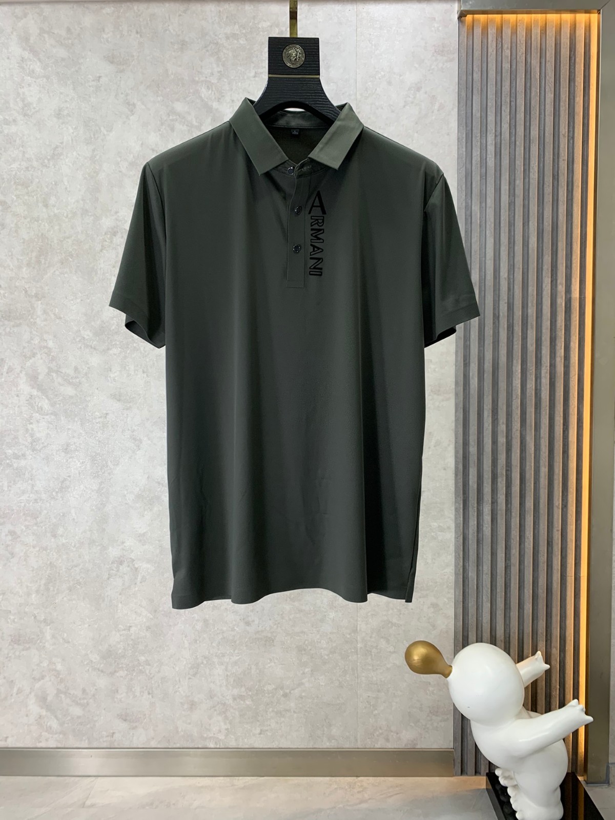 カジュアル ロゴ アルマーニ Tシャツ コピー 洗練された メンズ 半袖 ポロシャツ