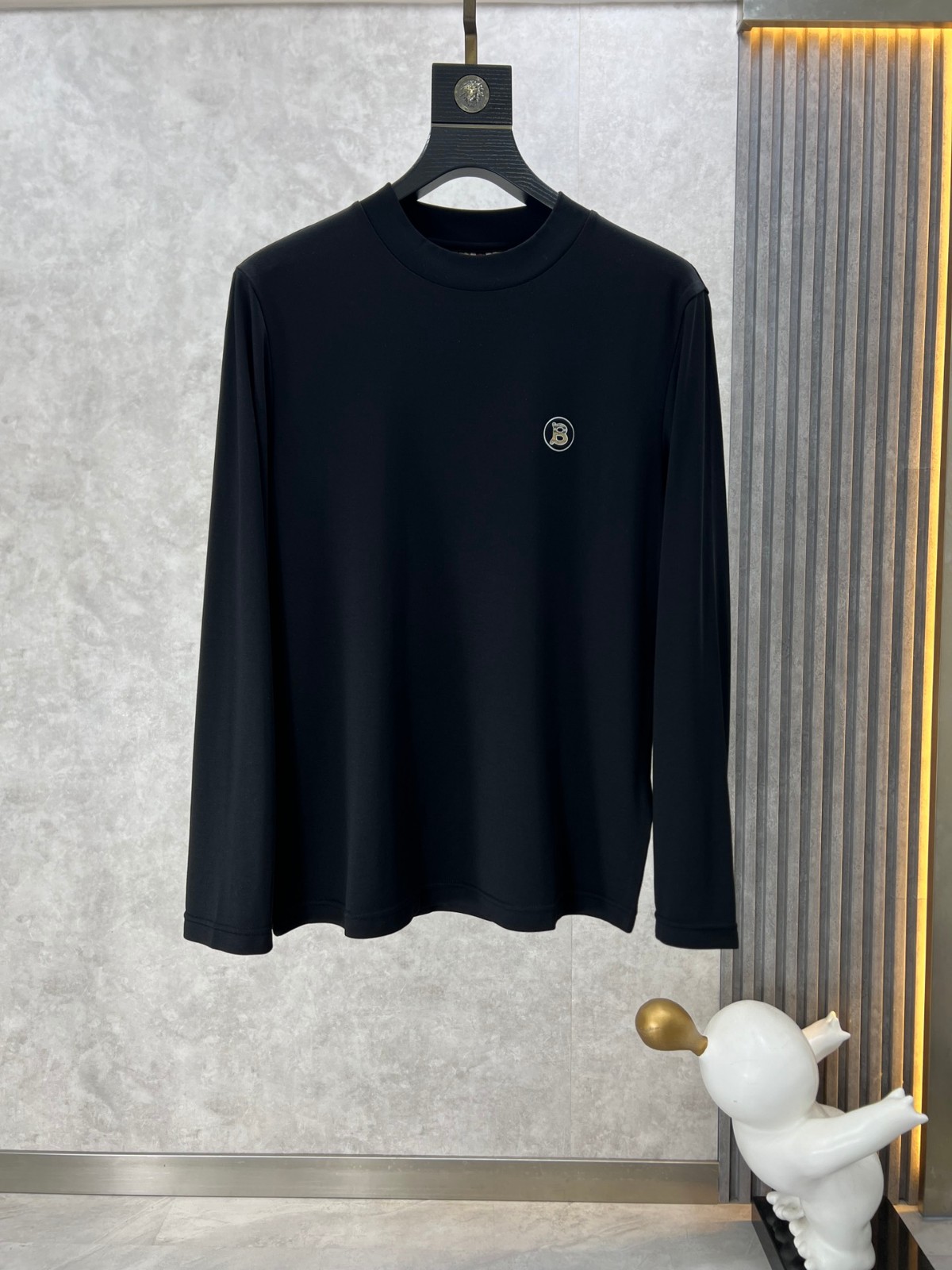 シンプル 合わせやすい クルーネック 長袖Tシャツ バーバリー Tシャツ コピー ブラック