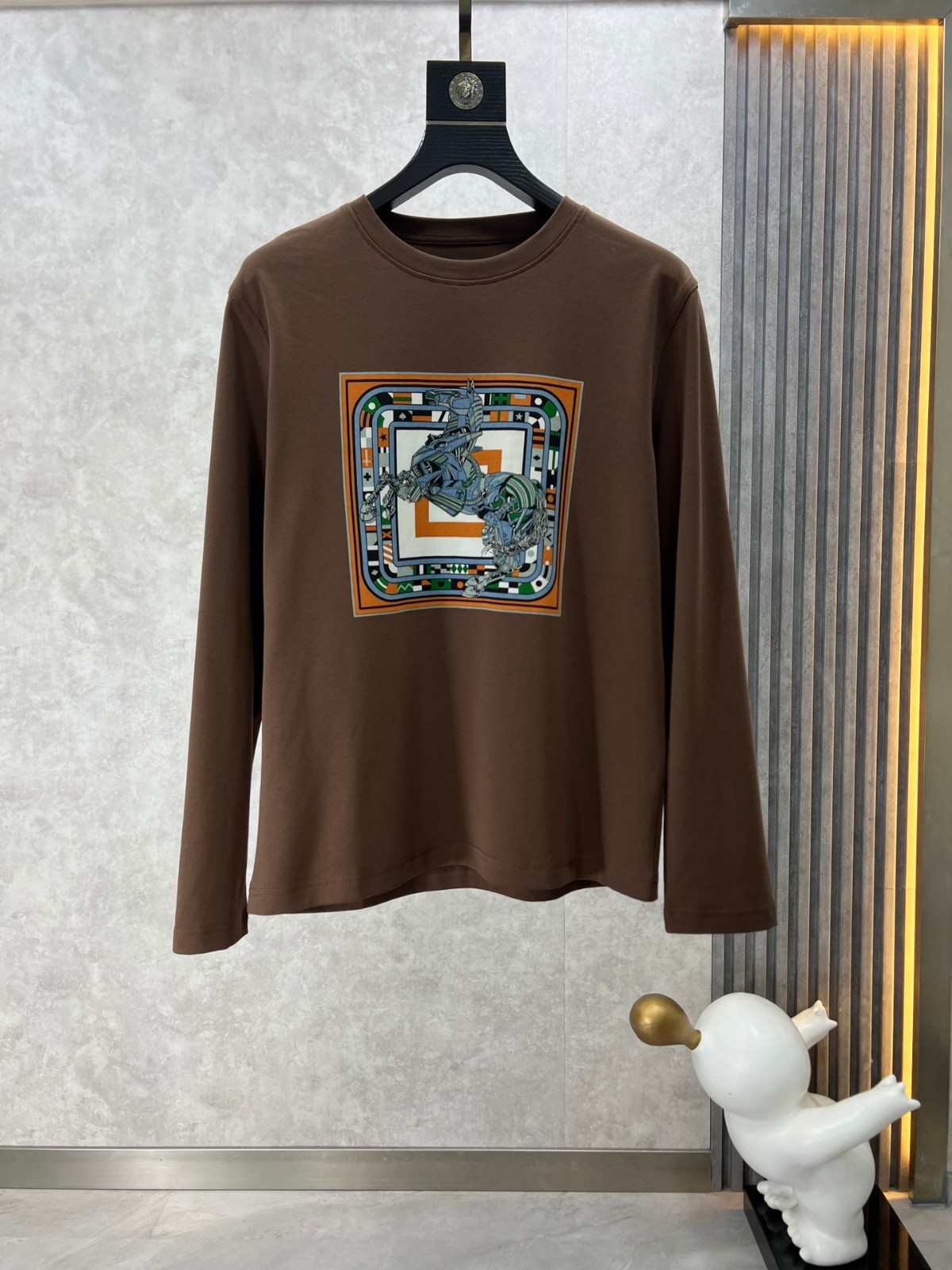ベーシック プリント クルーネック 長袖Tシャツ エルメス Tシャツ コピー ブラウン