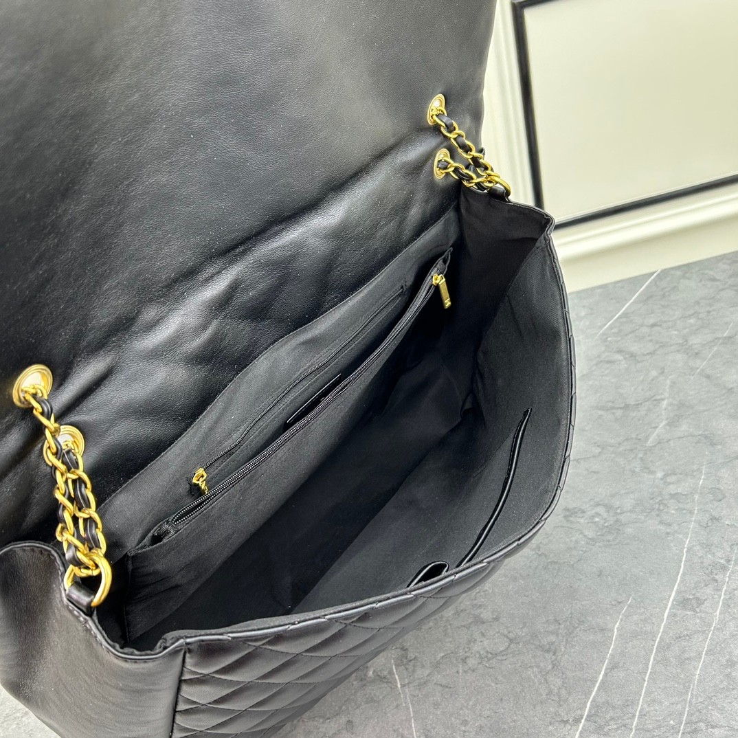 新品未使用ボーイシャネル希少クラッチバッグバックブラックゴールド 大きめサイズ チェーン キルティング ショルダーバッグ シャネル