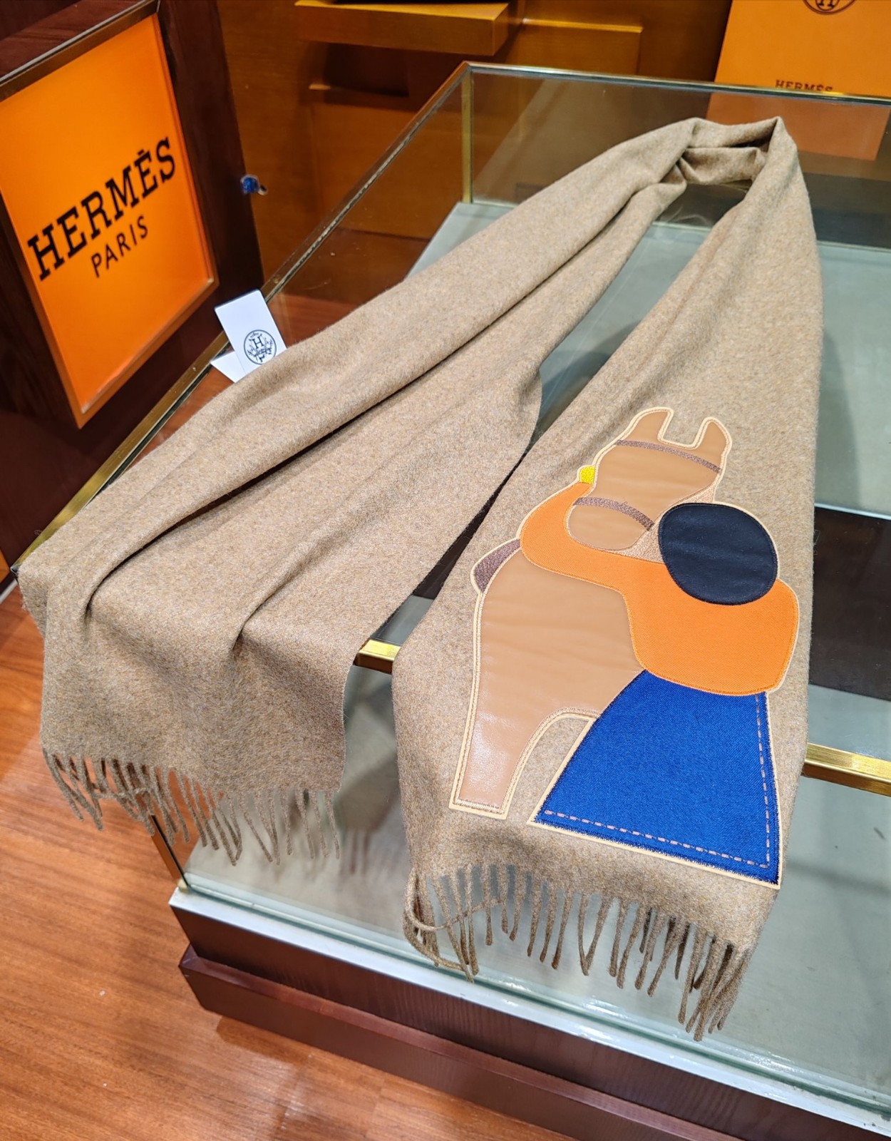 おしゃれ エレガント カシミヤ マフラー エルメス スカーフ コピー レザーパッチ