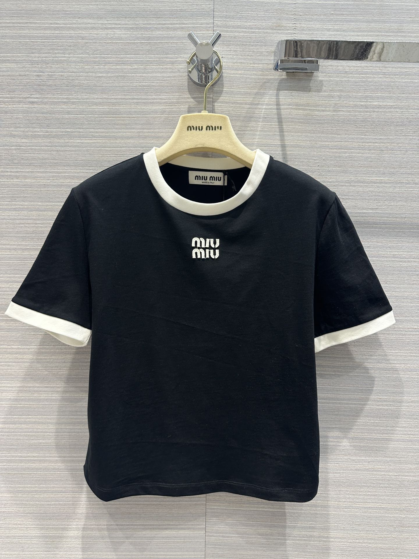 人気 ロゴ コットン 半袖Tシャツ ミュウミュウ Tシャツ コピー ブラック