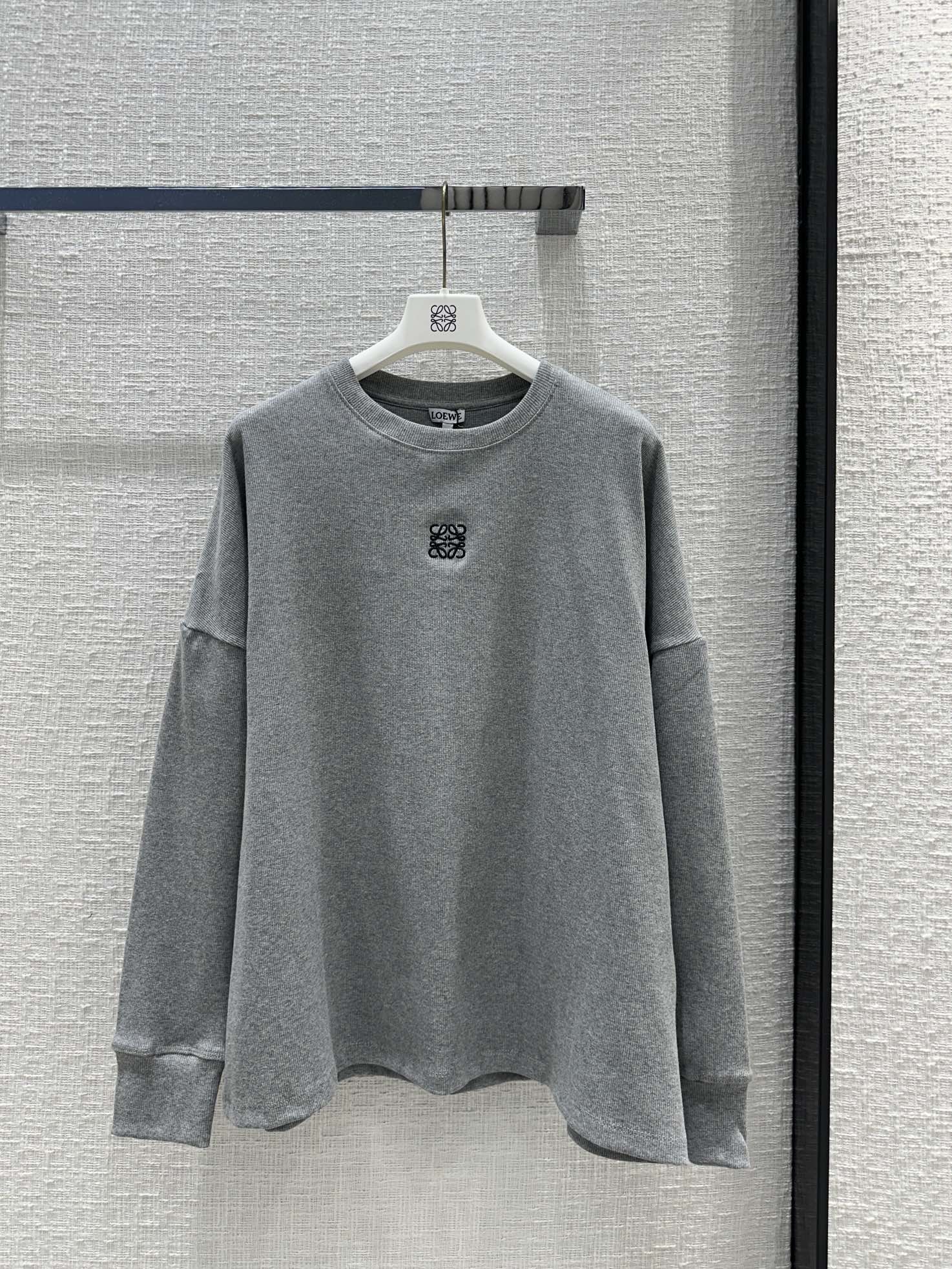シンプル コットン ロングスリーブ Tシャツ ロエベ Tシャツ コピー グレー