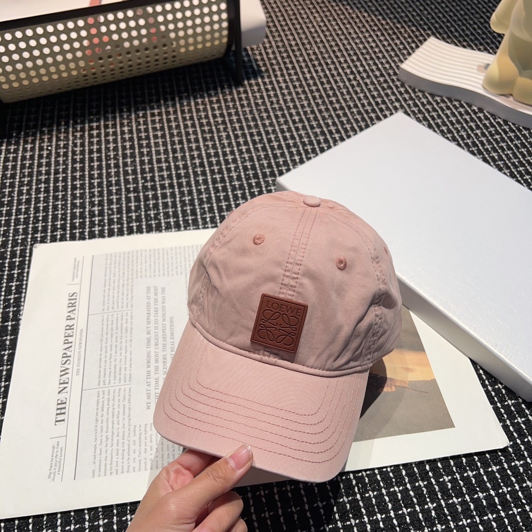 シンプル 合わせやすい ロエベ キャップ コピー ロゴパッチ 帽子 ピンク