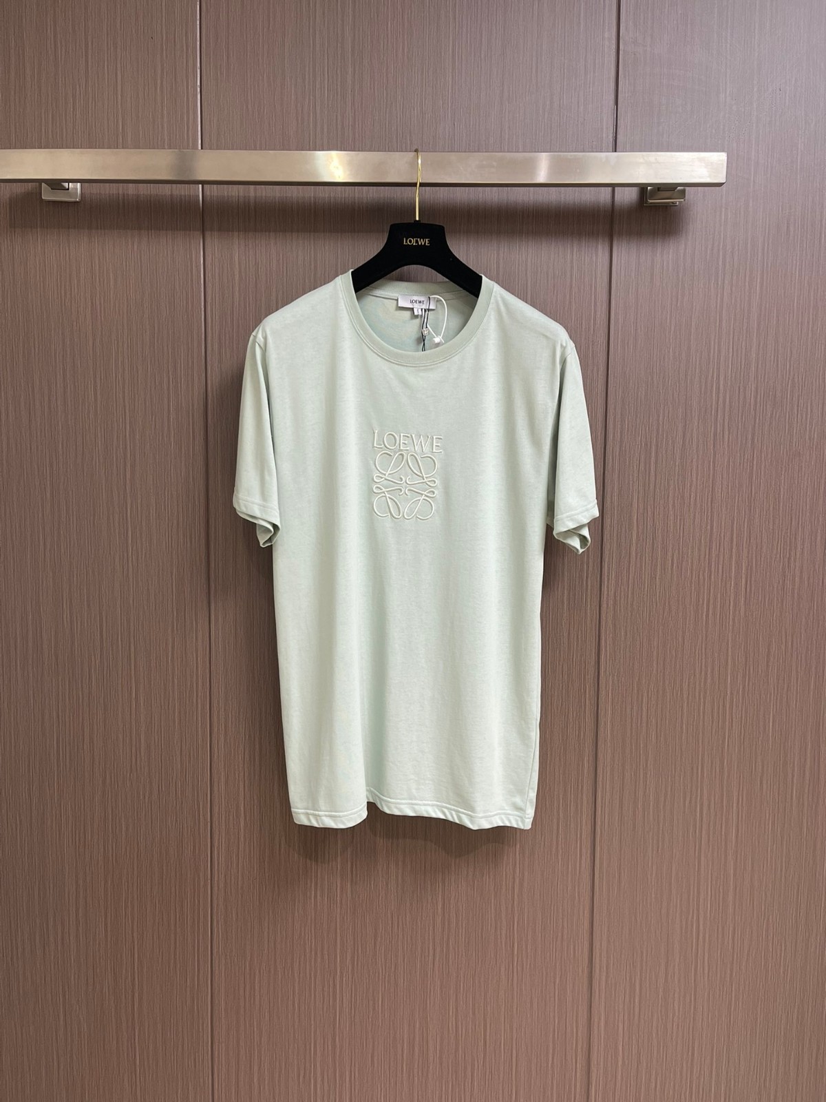 シンプル ロエベ Tシャツ 偽物 アナグラム 刺繍入り 半袖Tシャツ ライトグリーン
