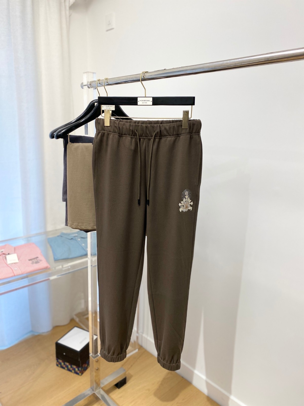 カジュアル 定番 ジョガーパンツ クロムハーツ パンツ コピー ブラウン