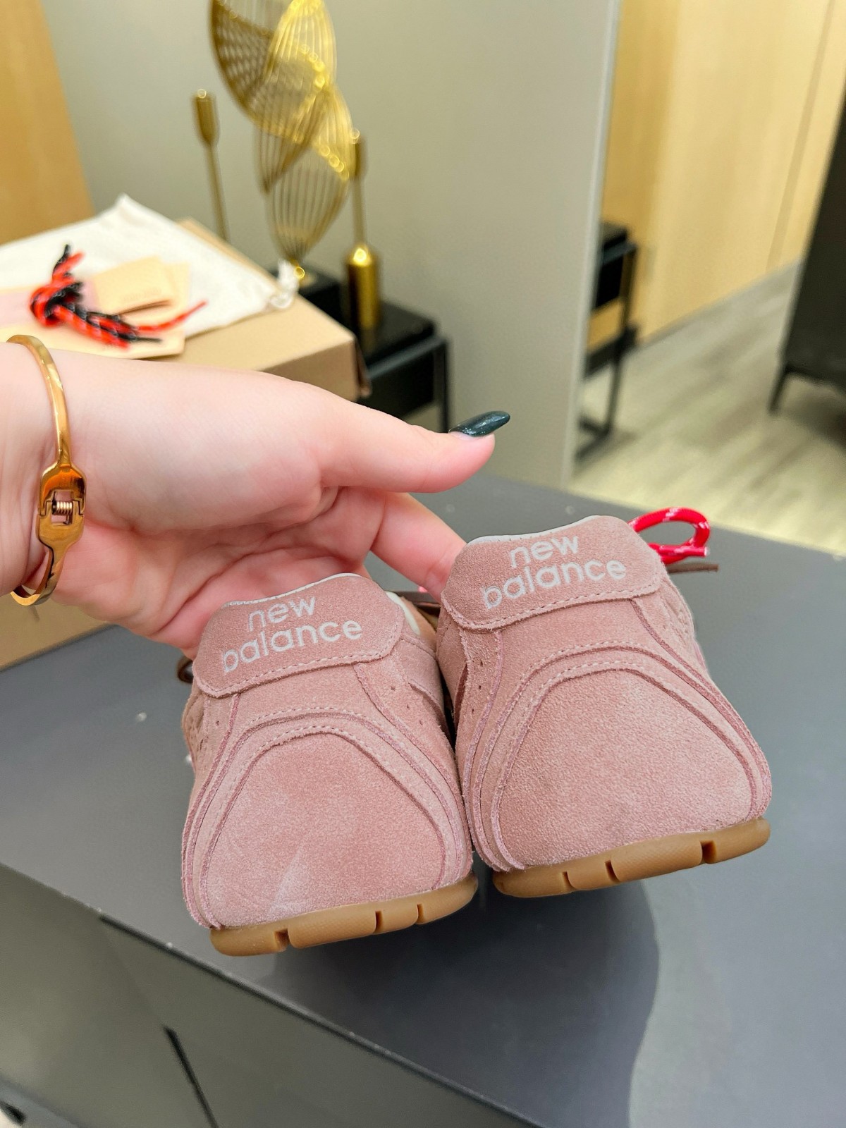 New Balance x Miu Miu xxx スエードスニーカー ミュウミュウ New Balance x Miu Miu xxx スエードスニーカー ミュウミュウ