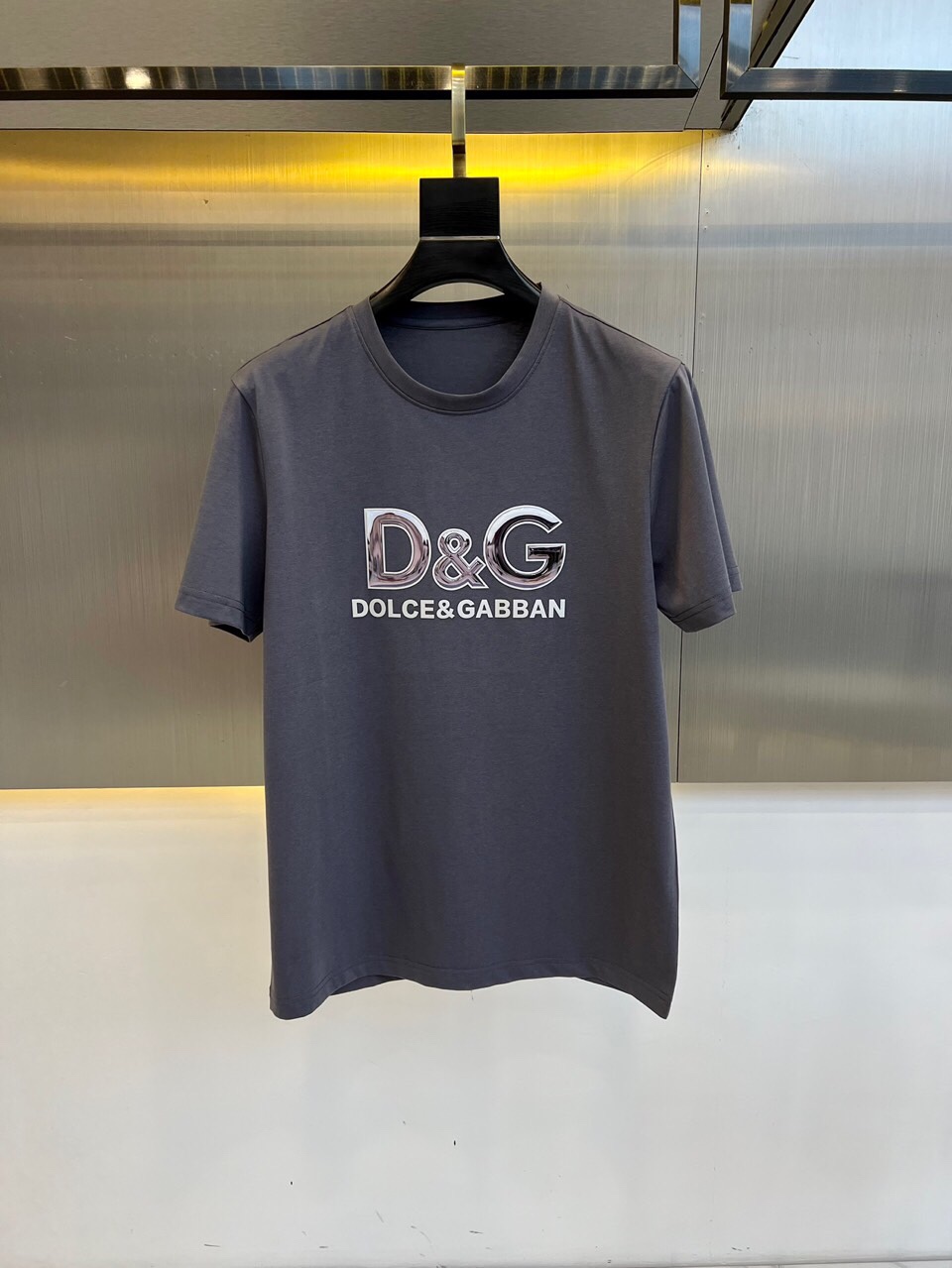 ドルチェ&ガッバーナ 半袖Tシャツ コピー ロゴ コットンTシャツ クルーネック グレー