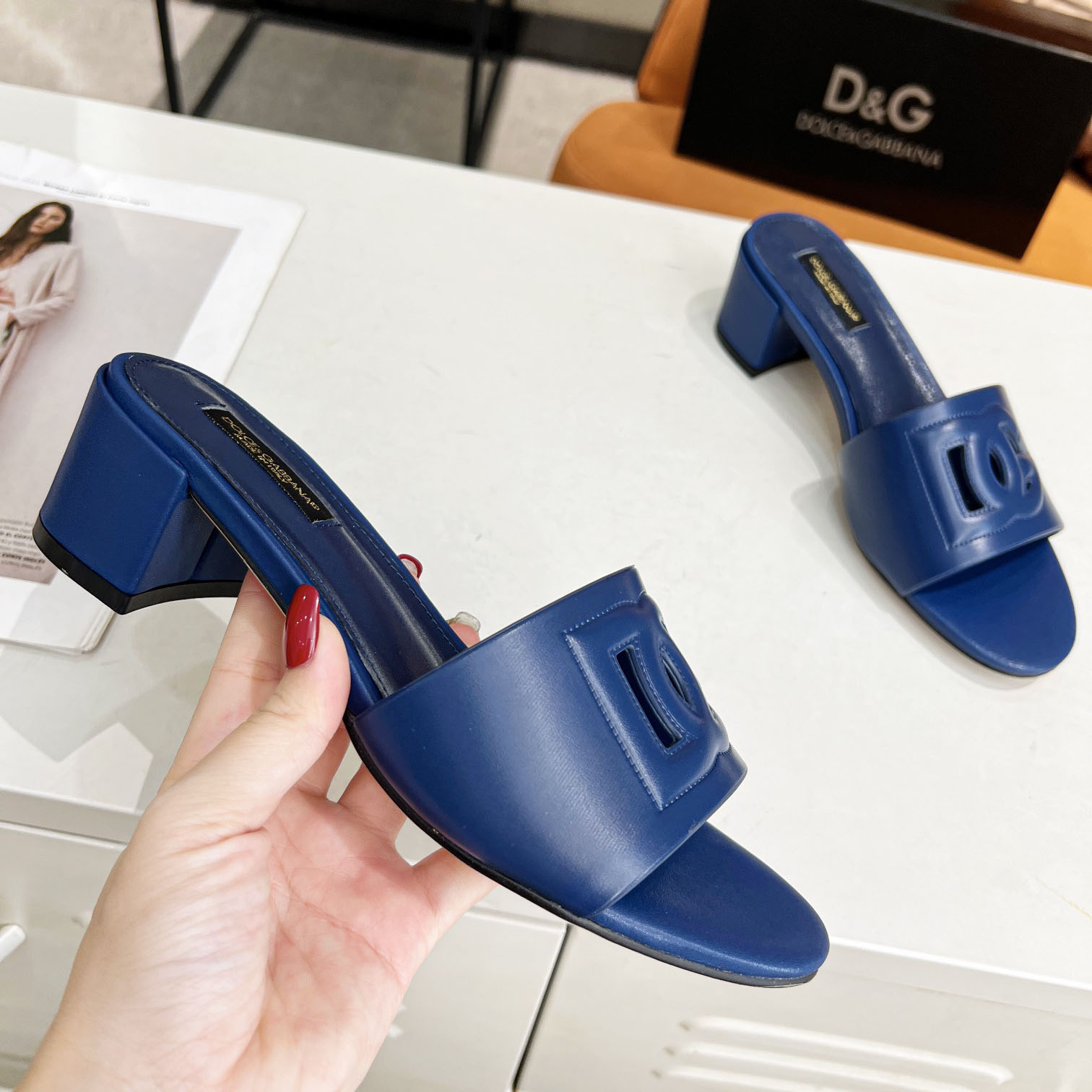 ミュール カーフスキン DG MILLENIALSロゴ ドルチェ&ガッバーナ サンダル コピー ブルー