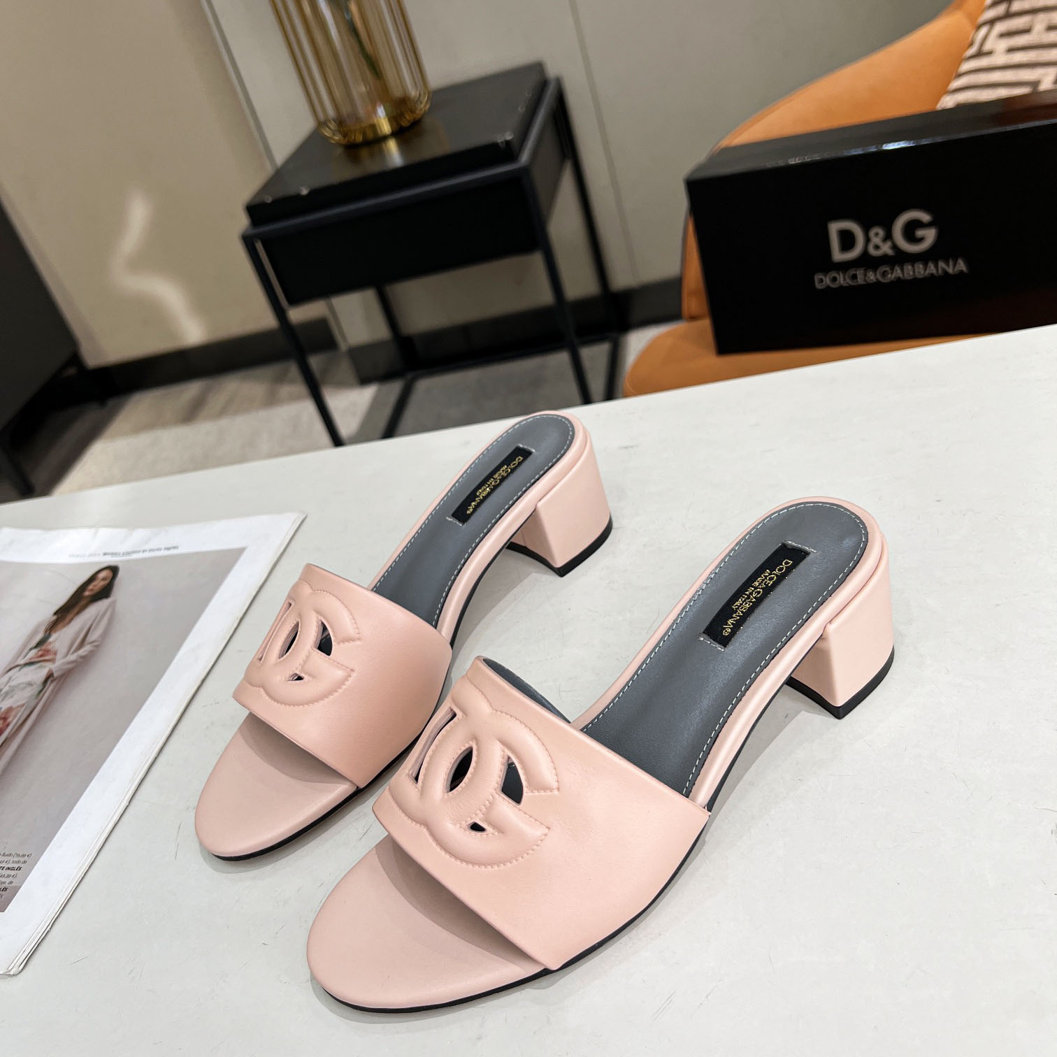 ミュール カーフスキン DG MILLENIALSロゴ ドルチェ&ガッバーナ サンダル コピー ピンク