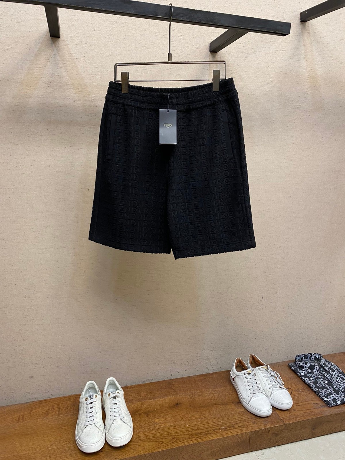 テリー ショートパンツ フェンディ パンツ コピー メンズ 春夏 ブラック