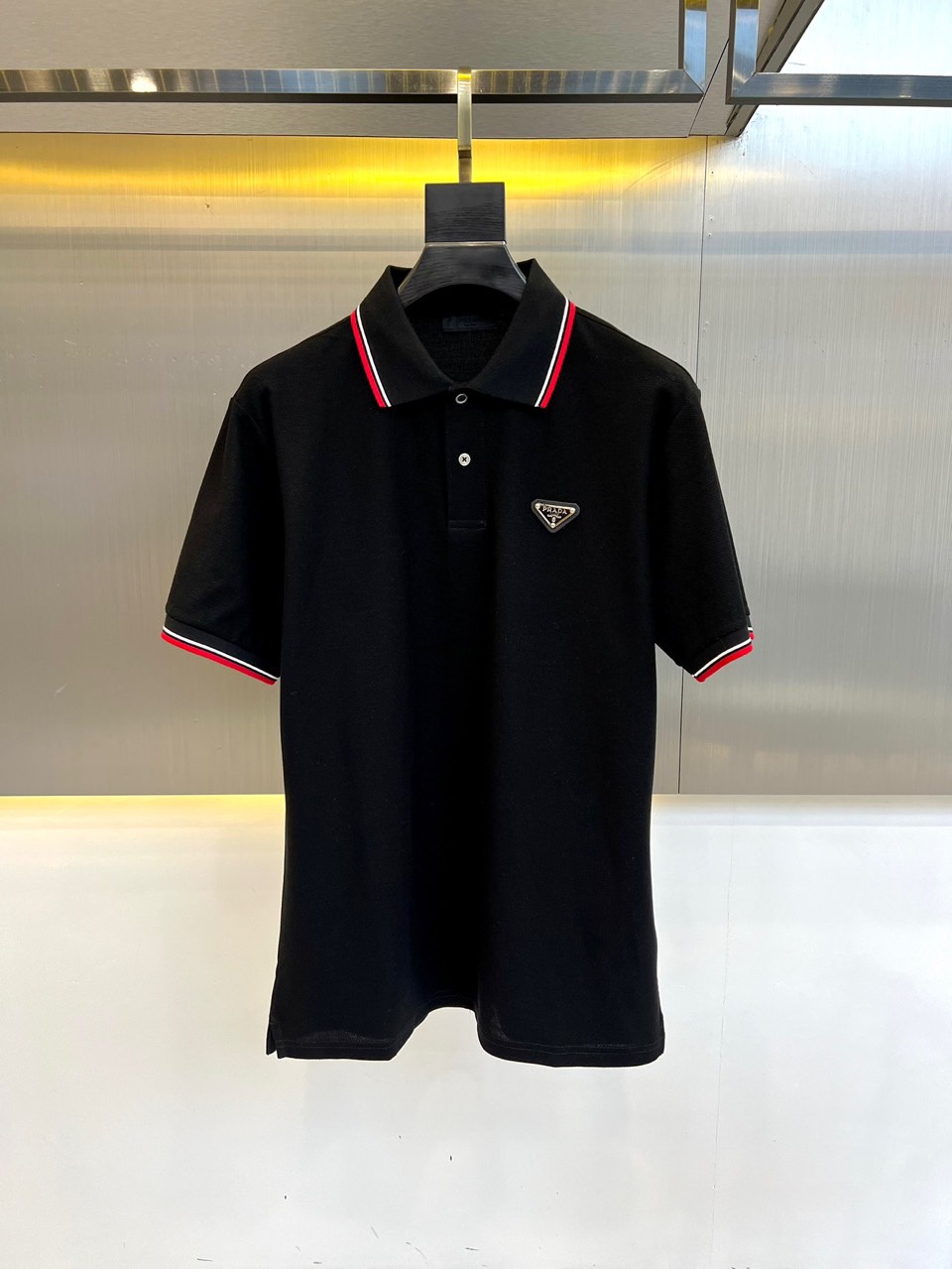 プラダ 半袖Tシャツ コピー トライアングルロゴ付 コットンピケ ポロシャツ ブラック