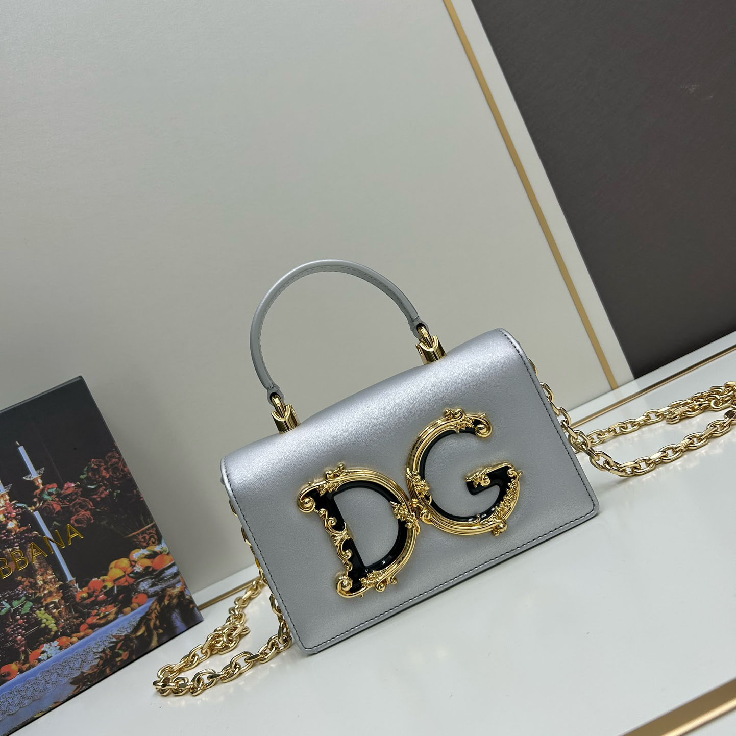 シンプル DGロゴ ドルチェ&ガッバーナ バッグ スーパーコピー ハンドバッグ シルバー