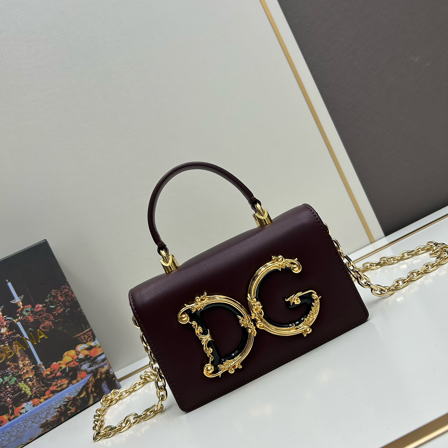 シンプル DGロゴ ドルチェ&ガッバーナ バッグ スーパーコピー ハンドバッグ ワイン