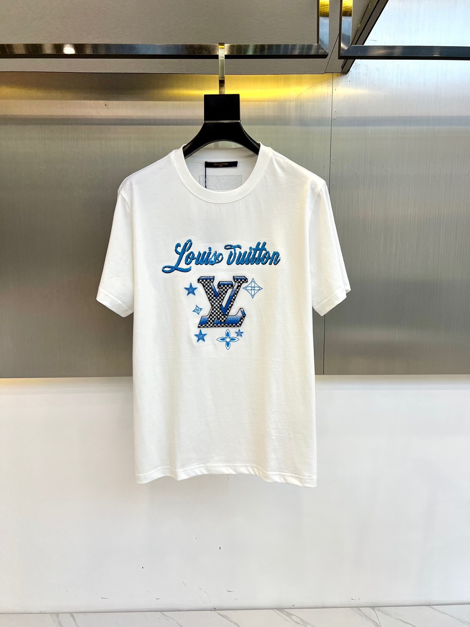カジュアル ロゴ入り ルイヴィトン Tシャツ 偽物 半袖 トップス ホワイト