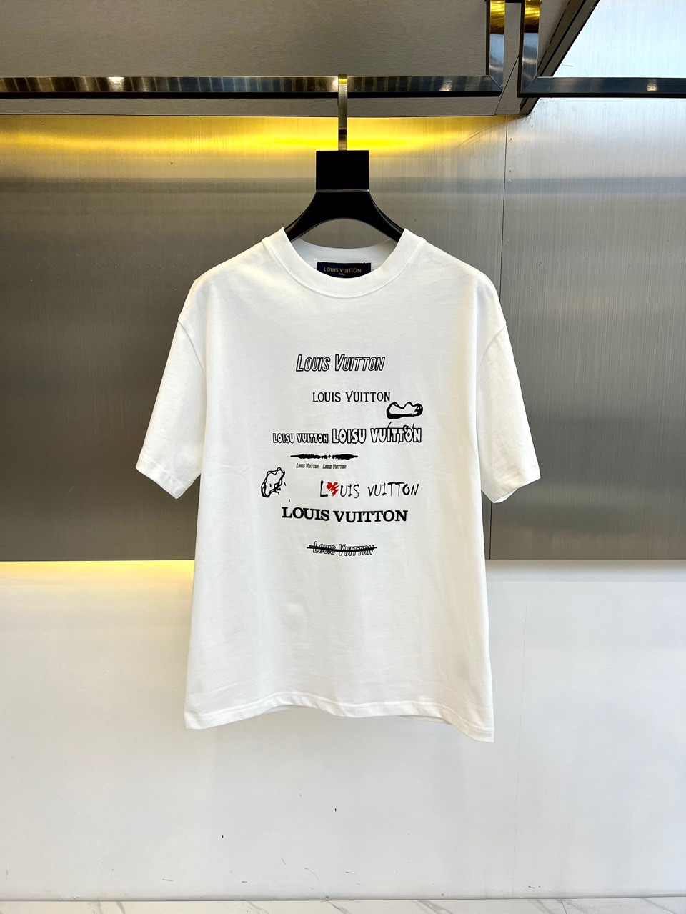 ルイヴィトン Tシャツ 偽物 快適 ロゴプリント コットン 半袖Tシャツ ホワイト