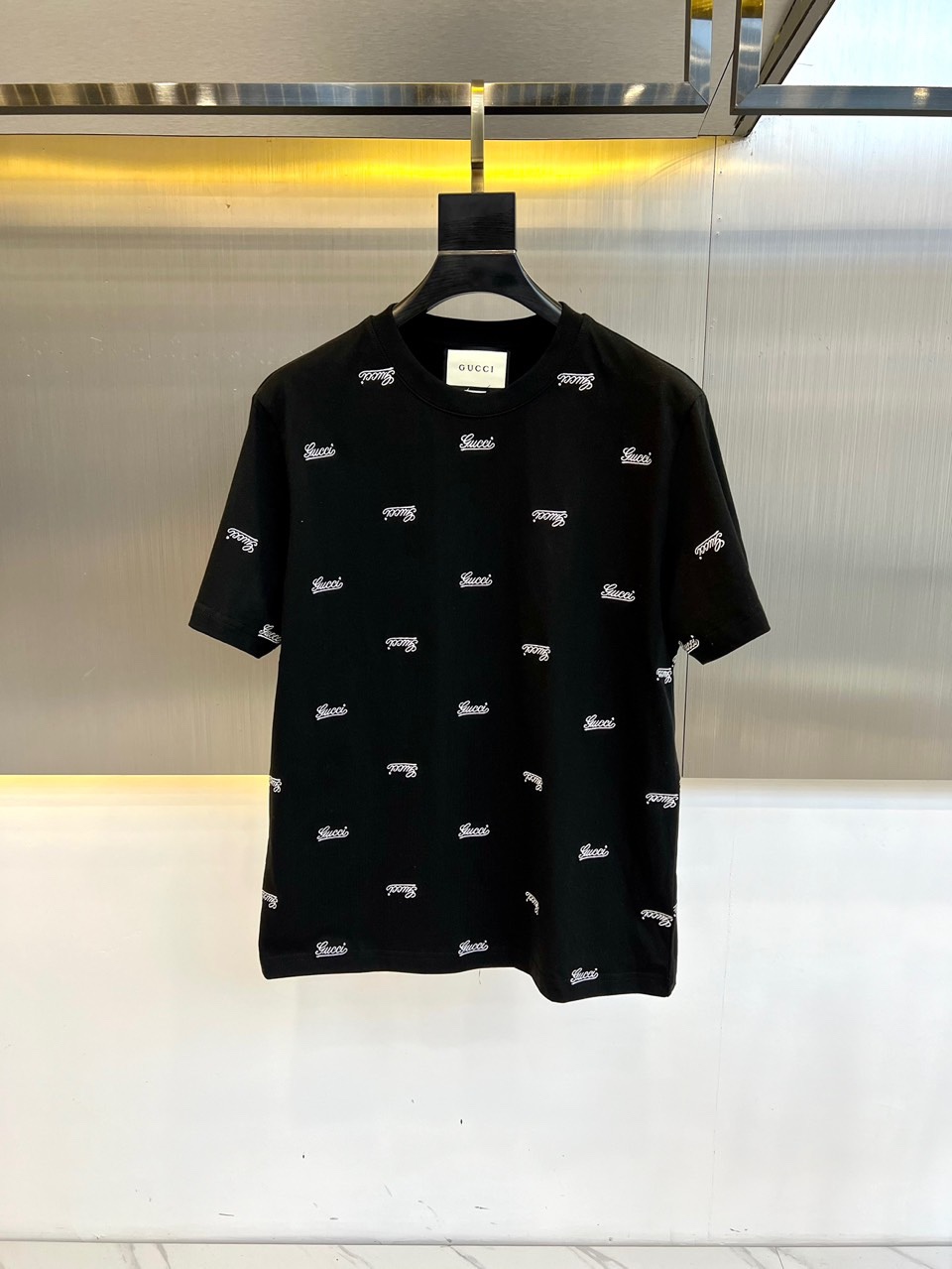 刺繍入り クルーネック コットン 半袖Tシャツ グッチ Tシャツ コピー ブラック