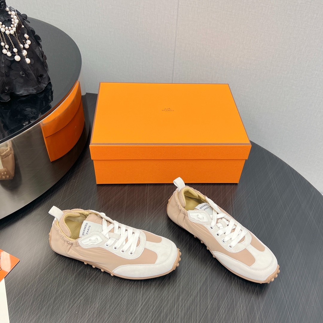 タイムレスなデザイン♪ HERMES IN スニーカー エルメス スーパーコピー レディース メンズ