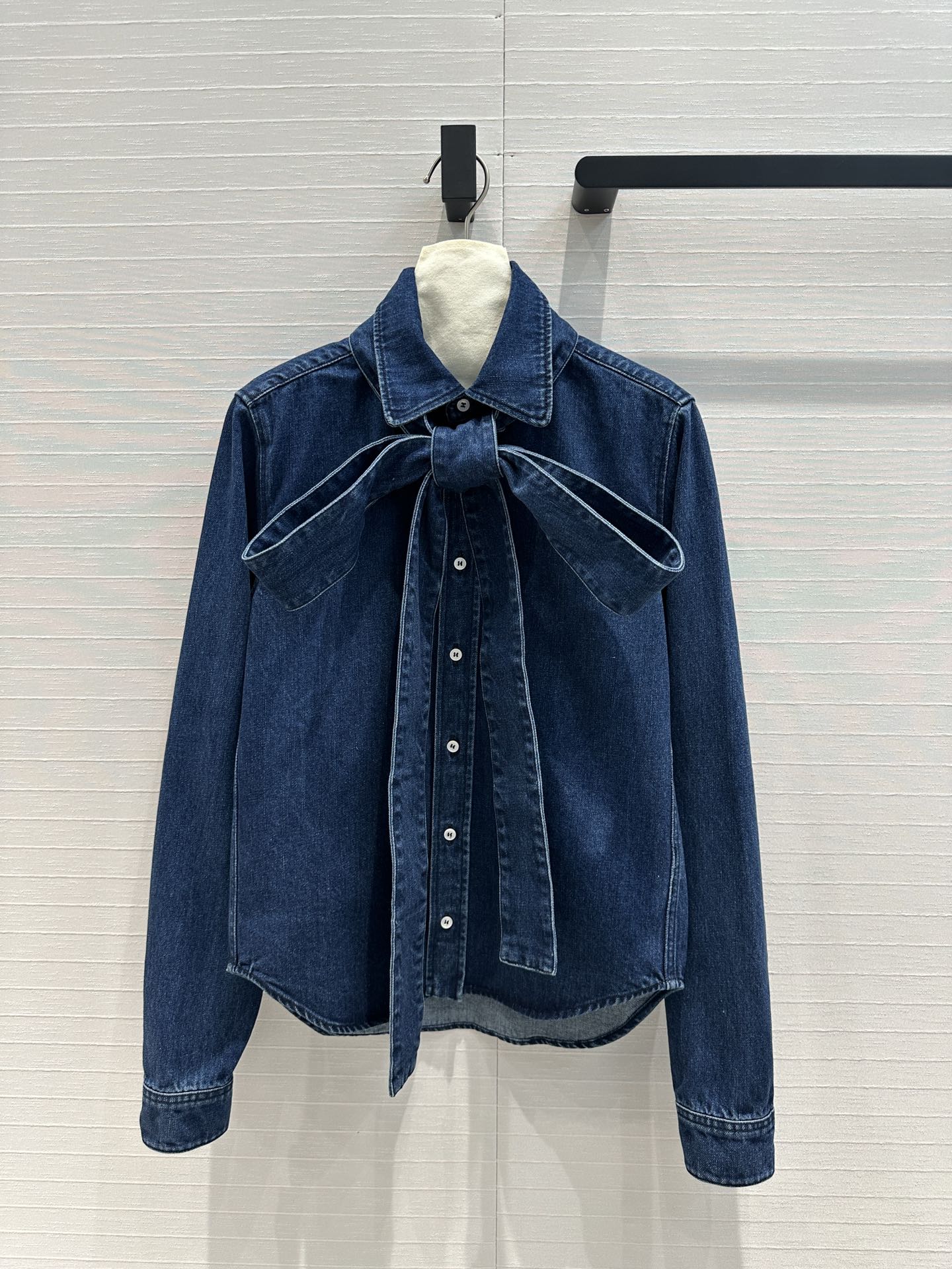 カジュアル レディース デニム ボウシャツ ロエベ シャツ コピー 