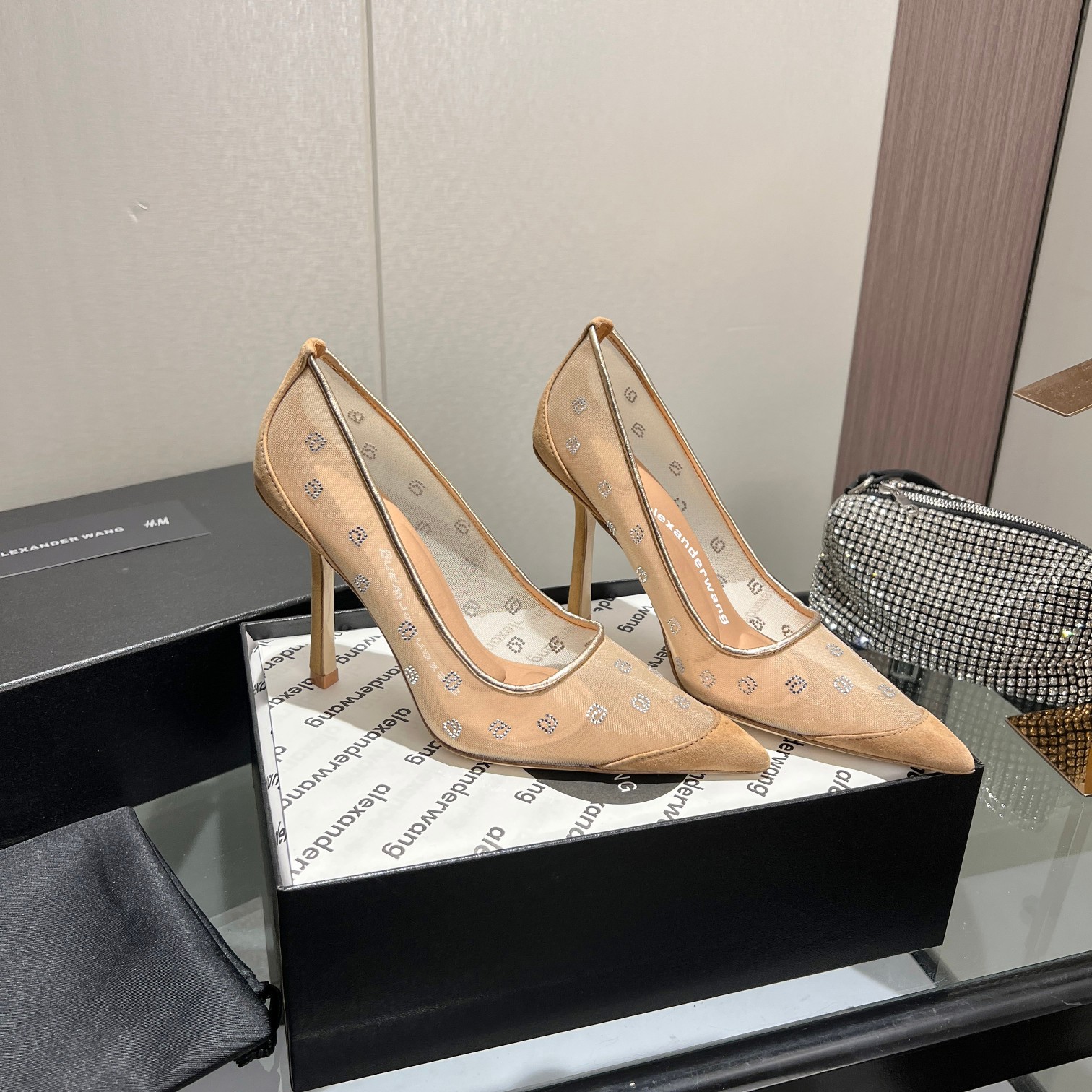 アレキサンダーワング パンプス コピー Delphine メッシュパンプス クリスタル装飾付き ベージュ
