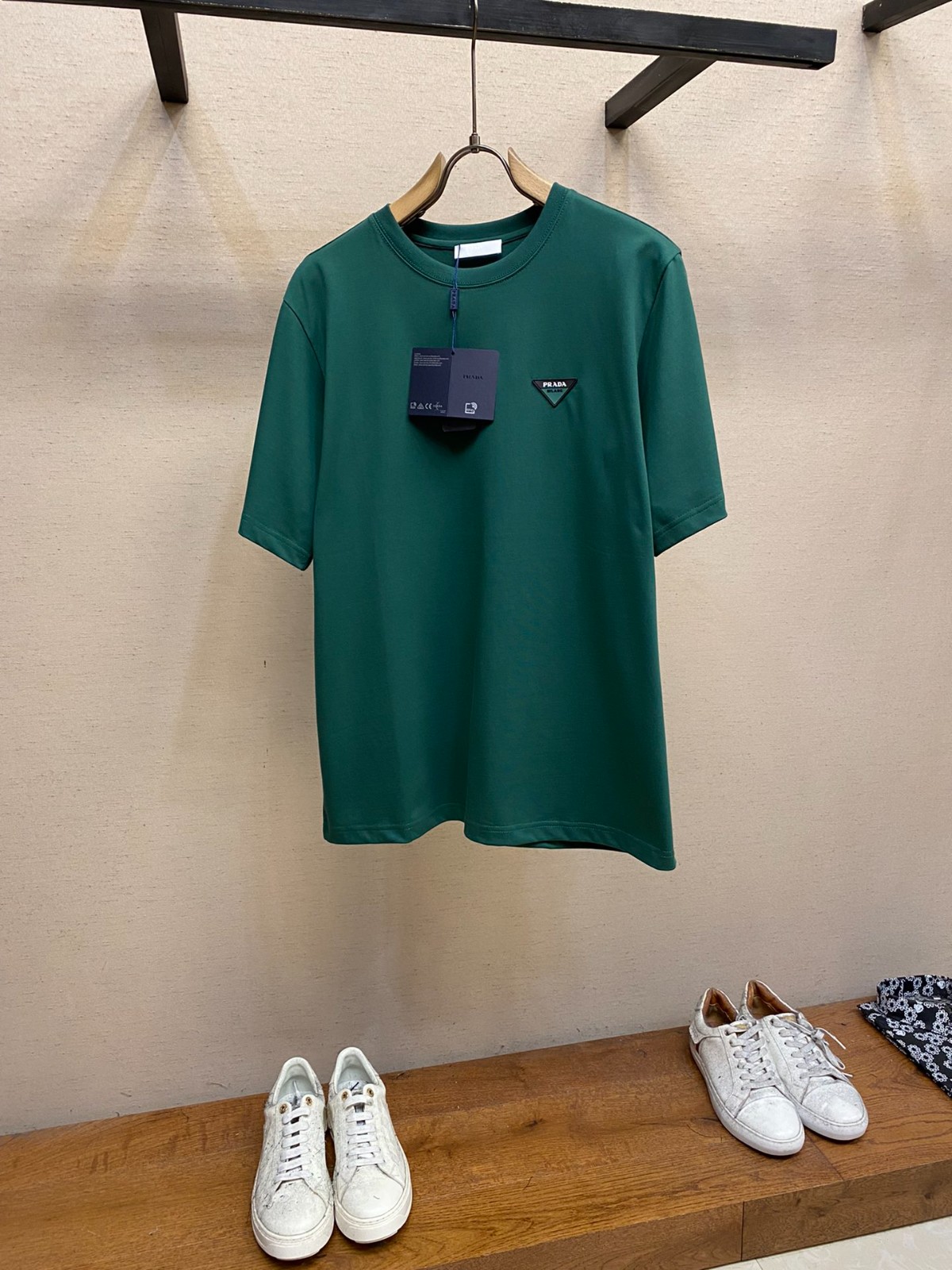 カジュアル ロゴパッチ クルーネック プラダ Tシャツ コピー グリーン