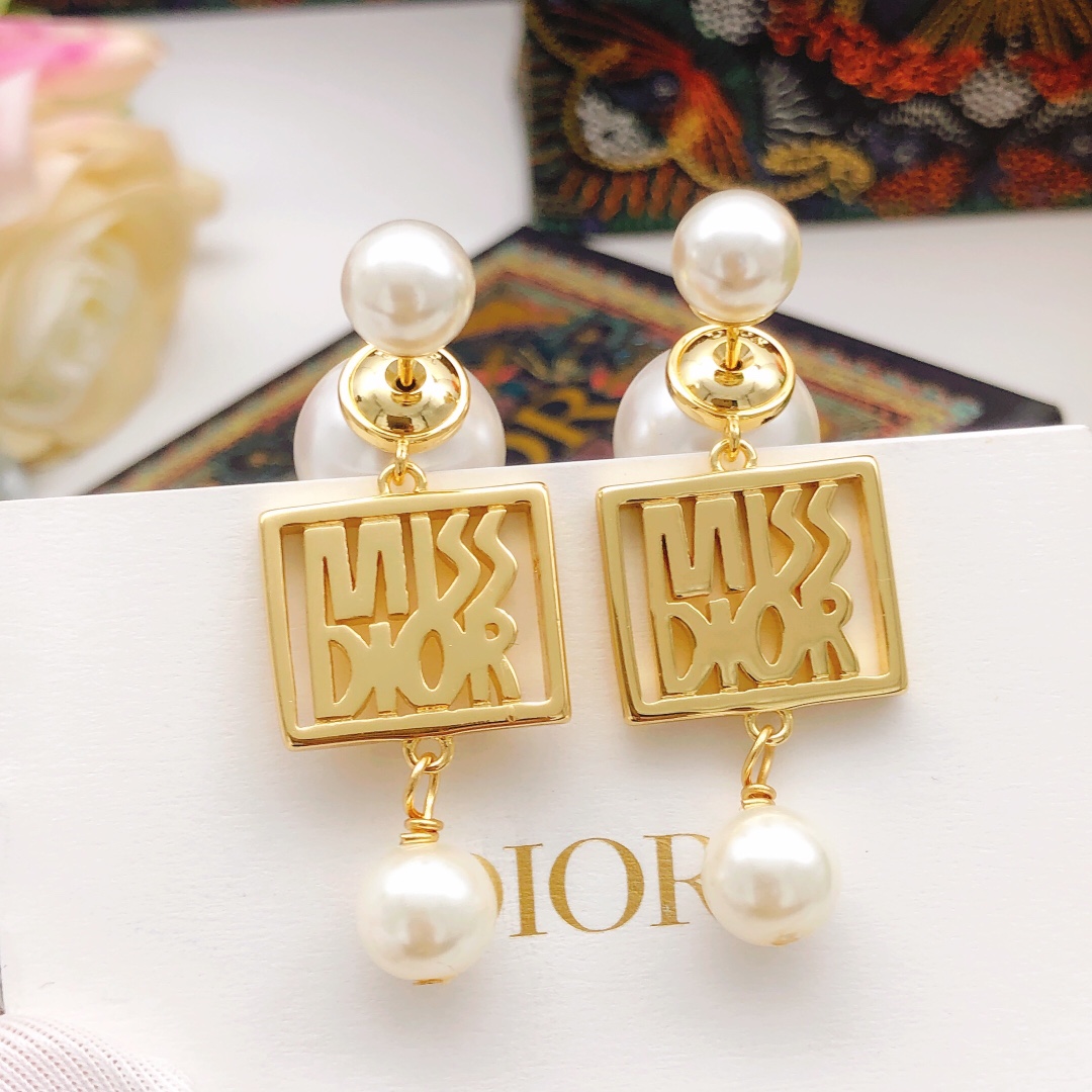 エレガント Dior Tribales ピアス クリスチャン・ディオール ピアス 偽物 