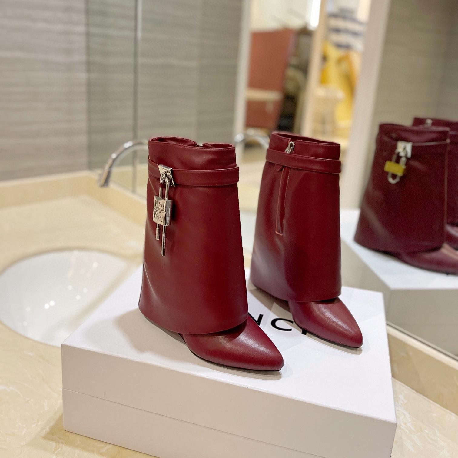 大人気シャークロック アンクルブーツ レザー ジバンシィ ブーツ スーパーコピー ワイン