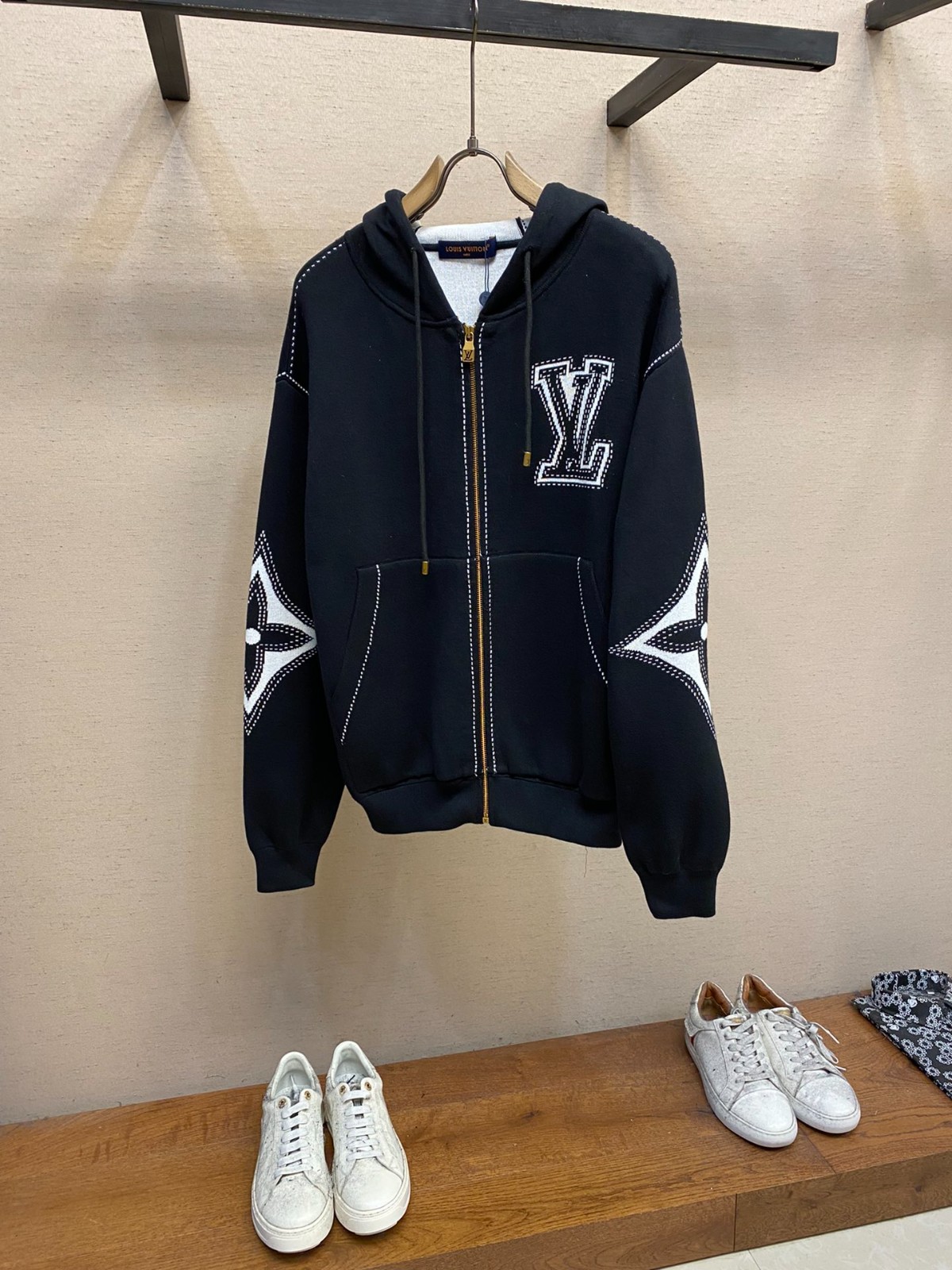グラフィックインターシャジップコットンフーディ ルイヴィトン ジャケット コピー 