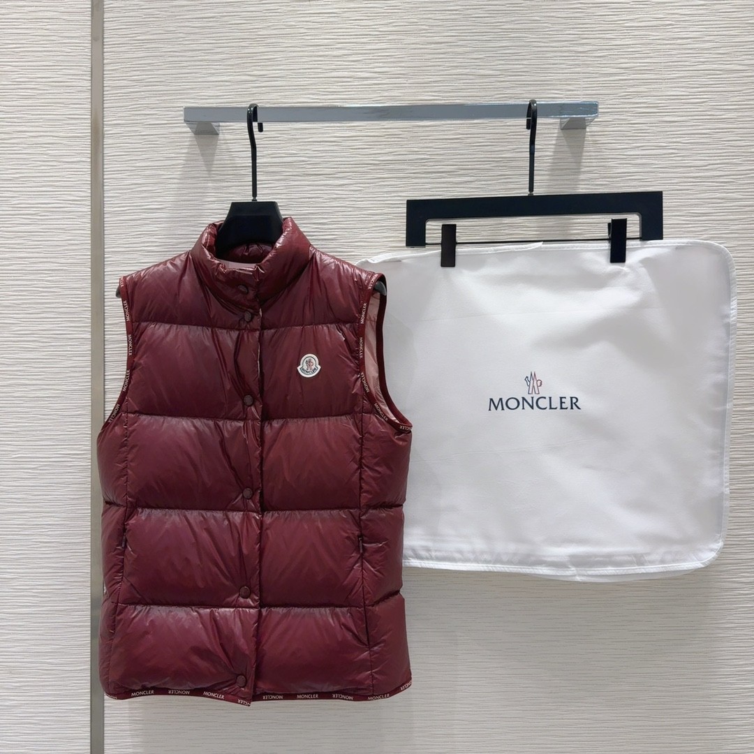 BADIAダウンベスト モンクレール ダウンジャケット スーパーコピー レッド