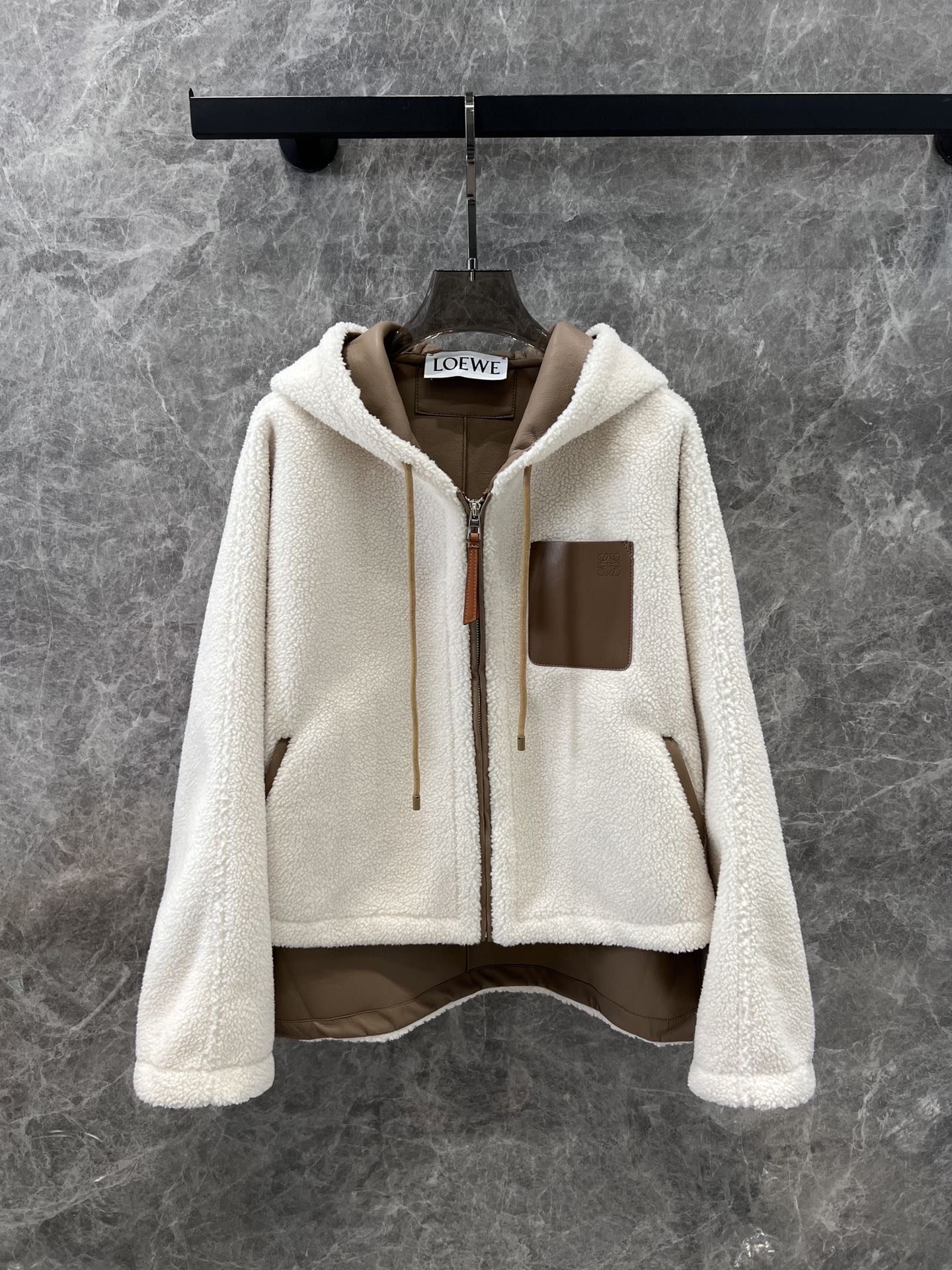 ふわふわ フーデッド ジャケット ロエベ ジャケット コピー レディース
