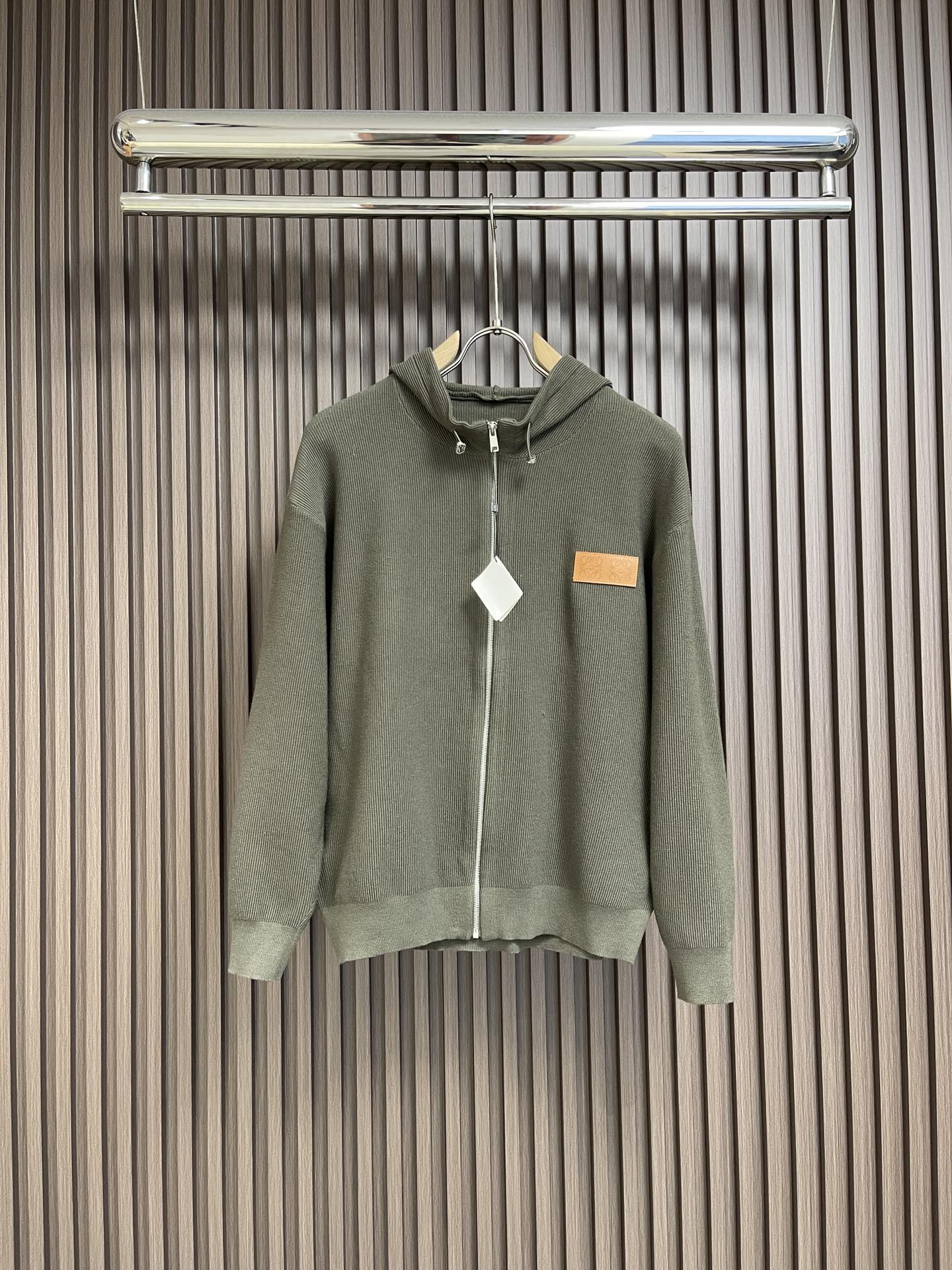 ジップアップ フーデッドジャケット ロエベ ジャケット コピー グリーン