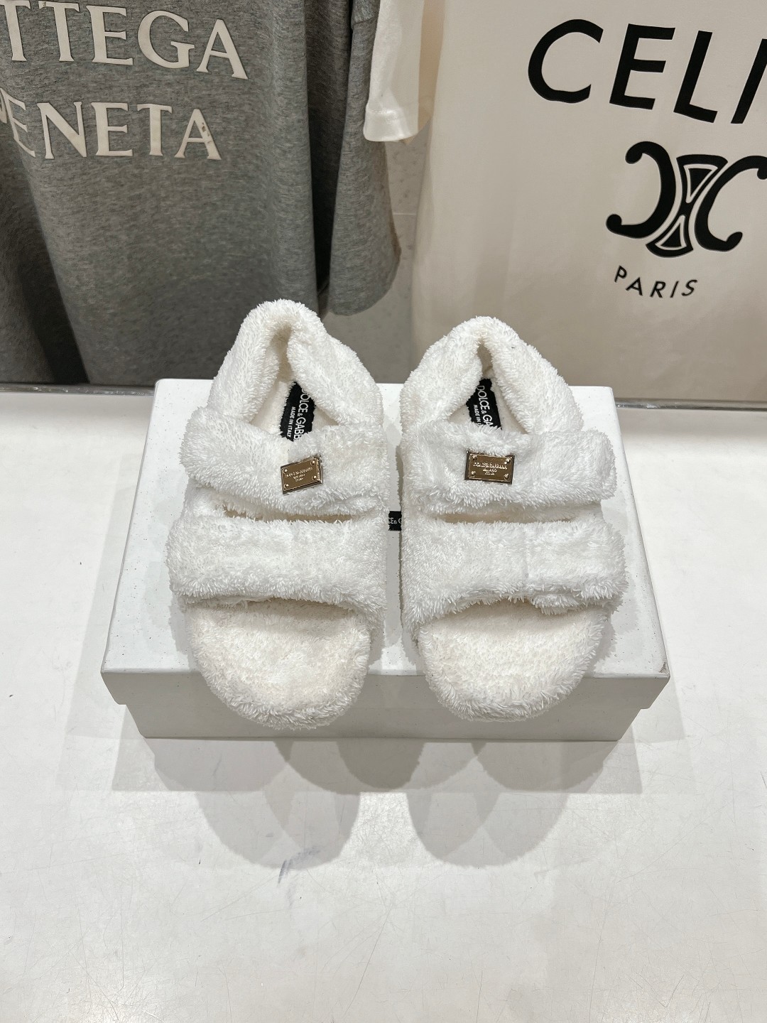 秋冬 可愛い もこもこ ファーサンダル ドルチェ&ガッバーナ サンダル コピー ホワイト