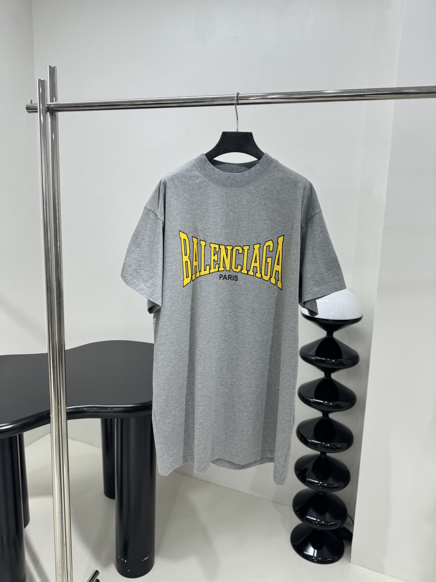 バレンシアガtシャツメルカリコピー カジュアル トップス 純綿 半袖 プリント 男女兼用 グレイ