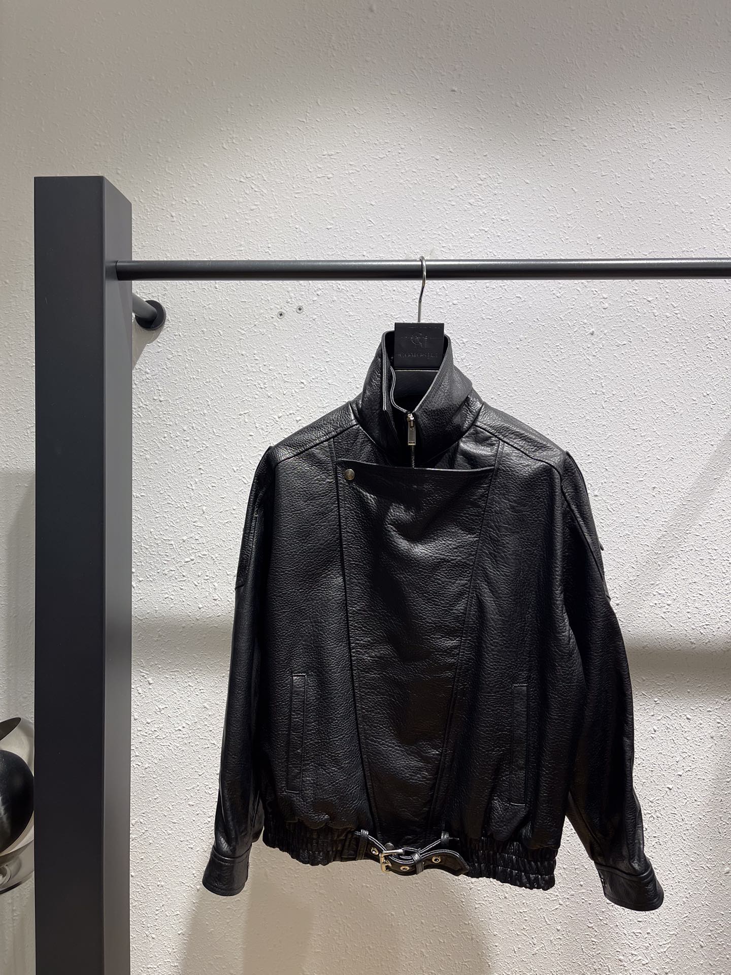 YSL サンローランジャケットコピー レザー 本革 アウター トップス ハイネック ブラック