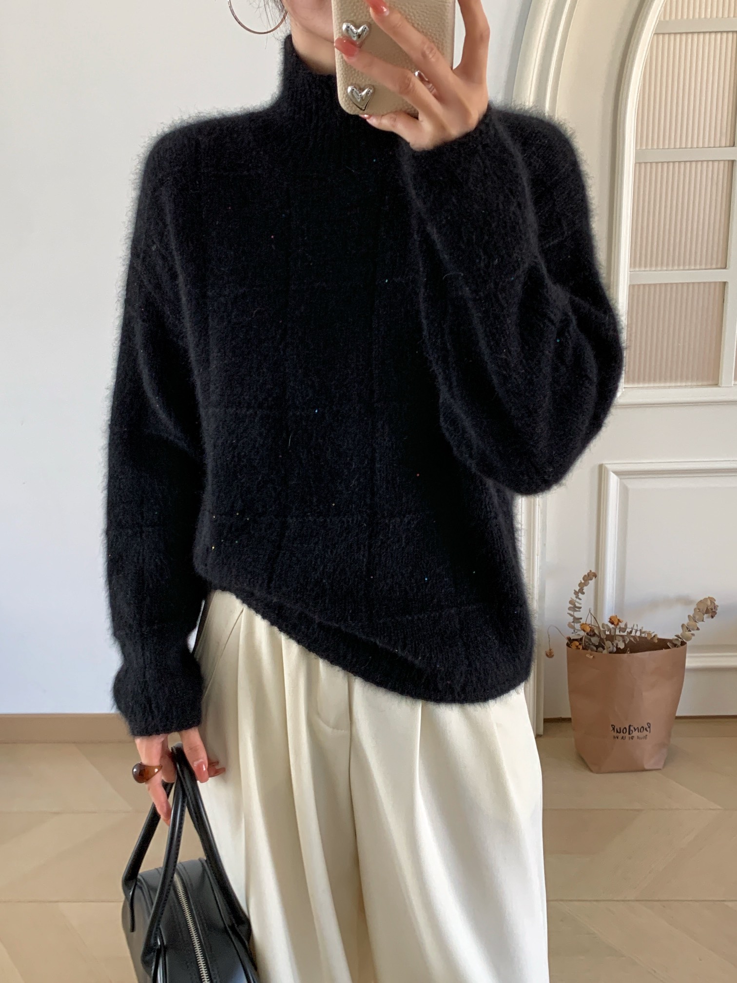 人気流行品 ロエベ ハウル セーターコピー トップス ニット素材 柔らかい 柔軟 シンプル 多色可選