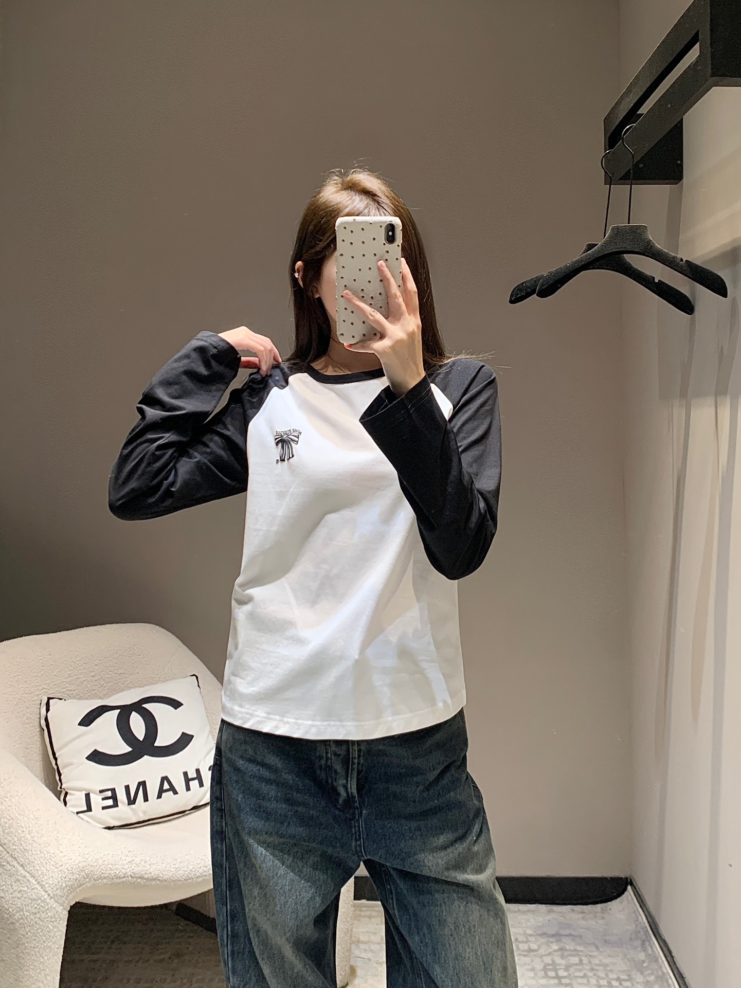 目を引く存在感 ディオールtシャツレディース偽物 保温 暖かい トップス 長袖 柔らかい ホワイト