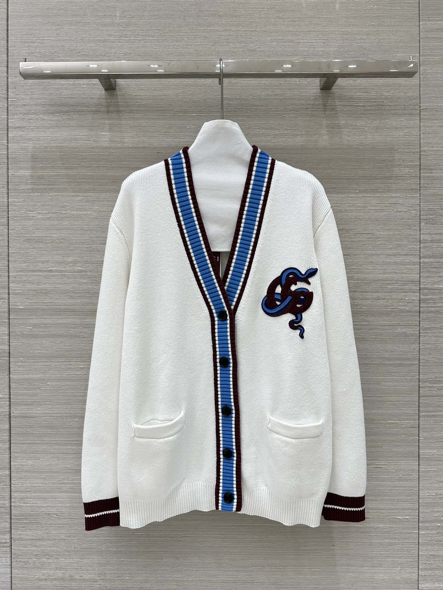 カジュアル Vネック ウールカーディガン グッチ ニット コピー オーバーサイズ