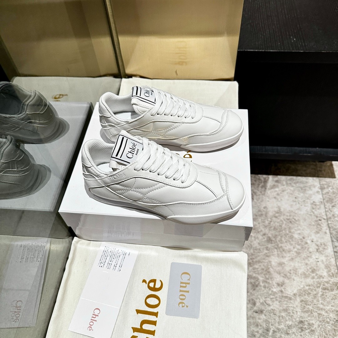 CHLOÉ KICK スニーカー クロエ スニーカー スーパーコピー レザー