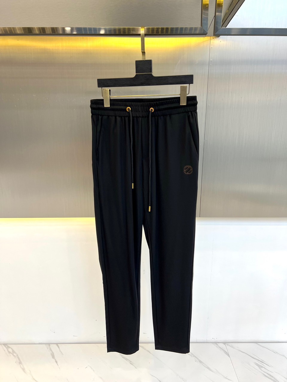 カジュアル 速乾 スウェットパンツ エルメネジルド・ゼニア パンツ コピー ブラック